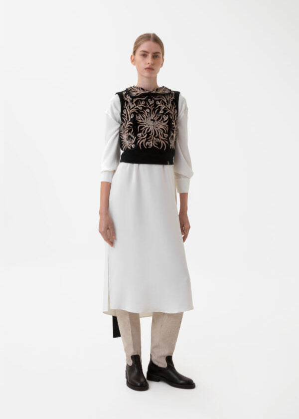 Embroidered vest with collar “Yavorivskyi divotsvit” (dark blue velvet)