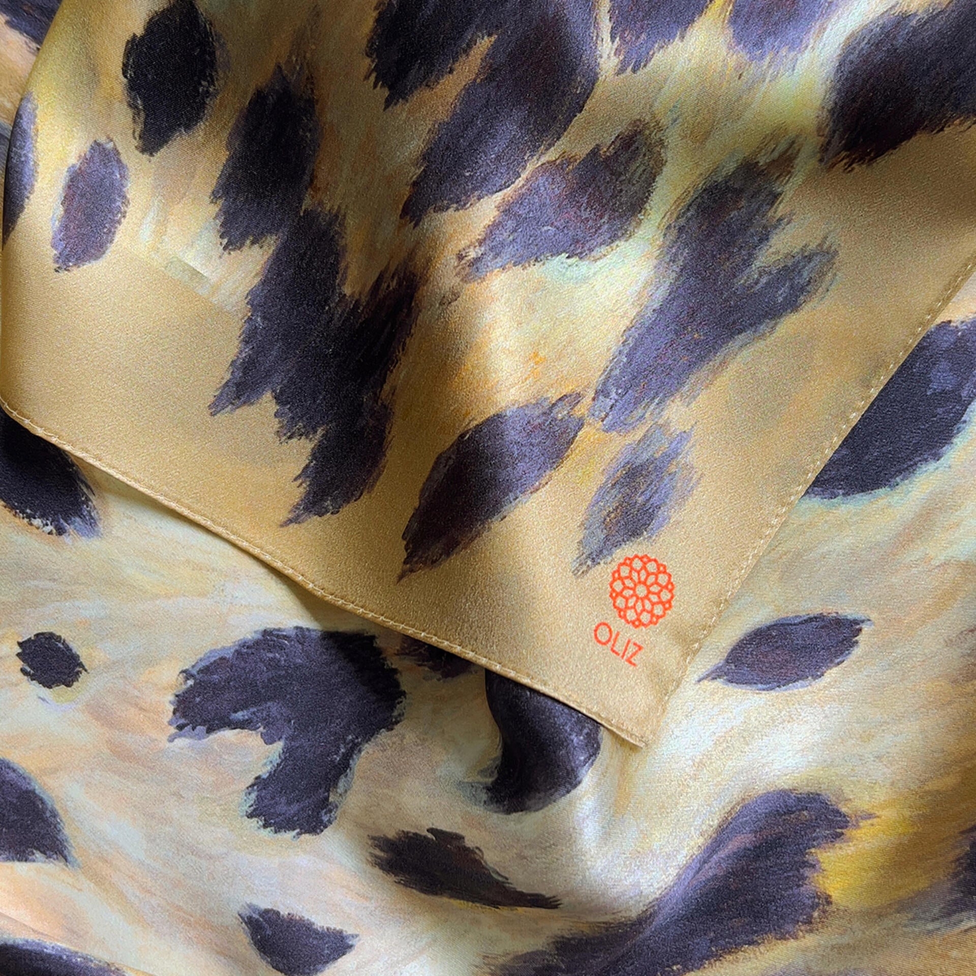 Silk scarf "The lynx"