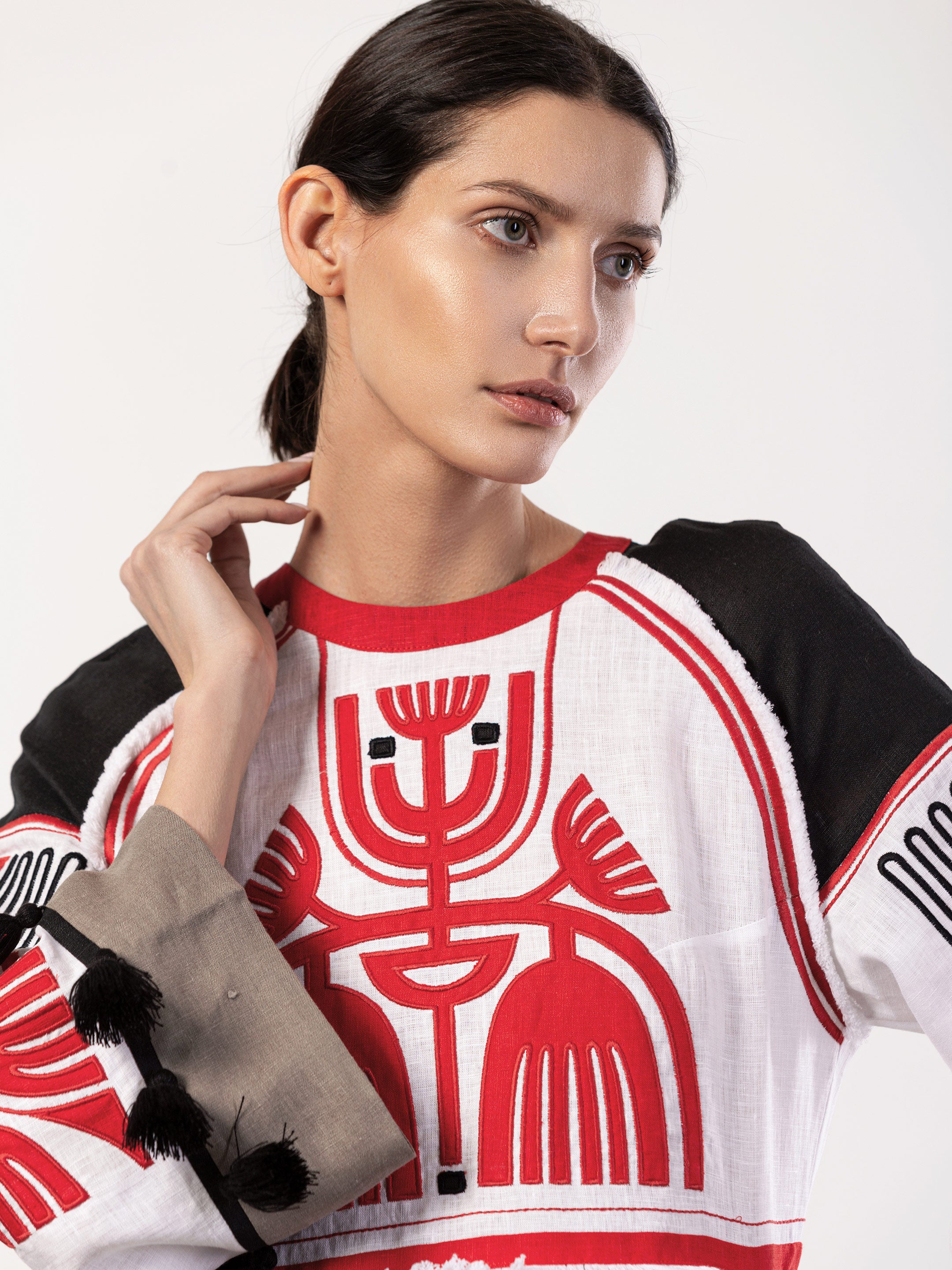 Linen dress with applique Icon Red
