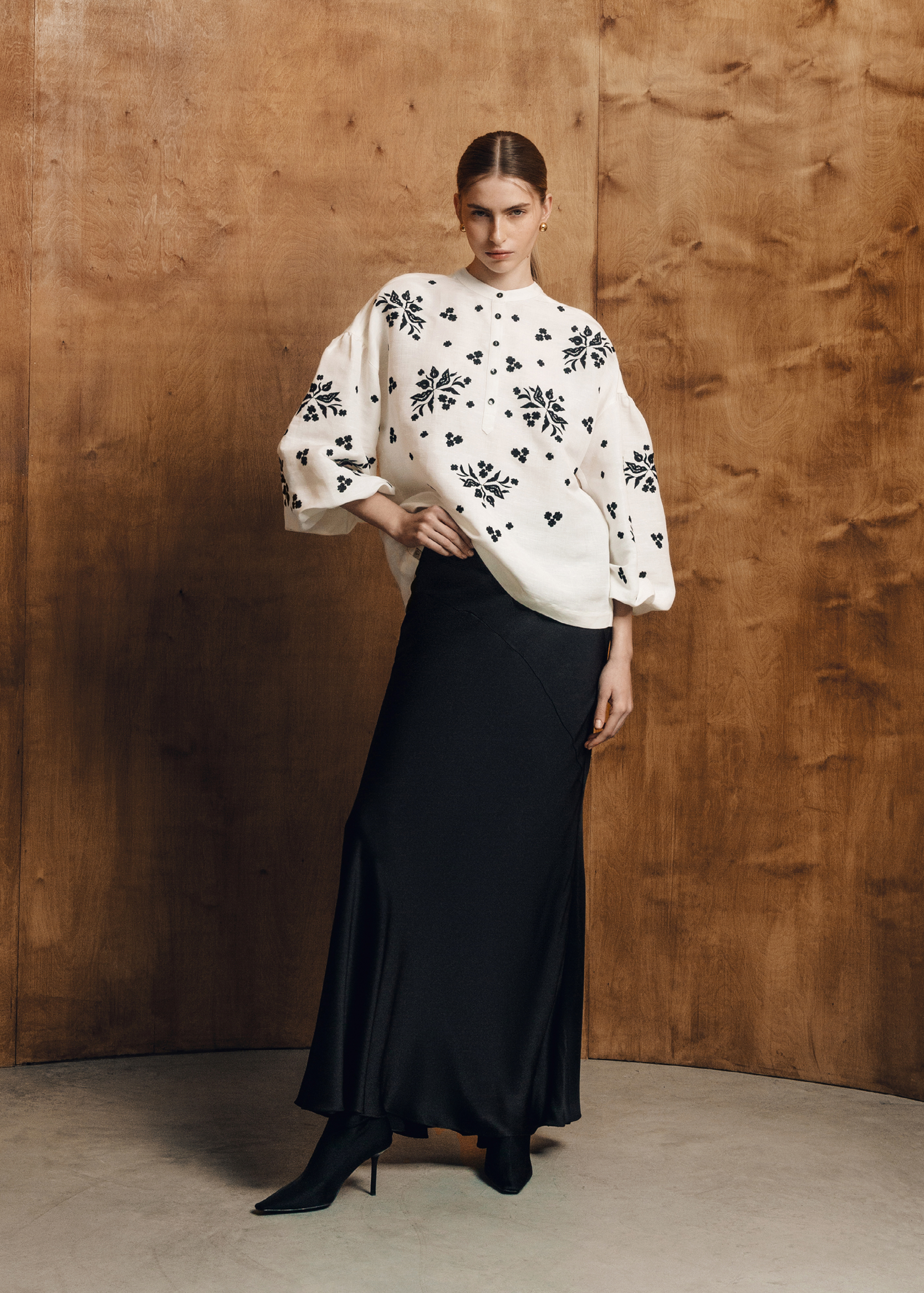 Blouse “Yavorivskyi divotsvit” (black ornament)