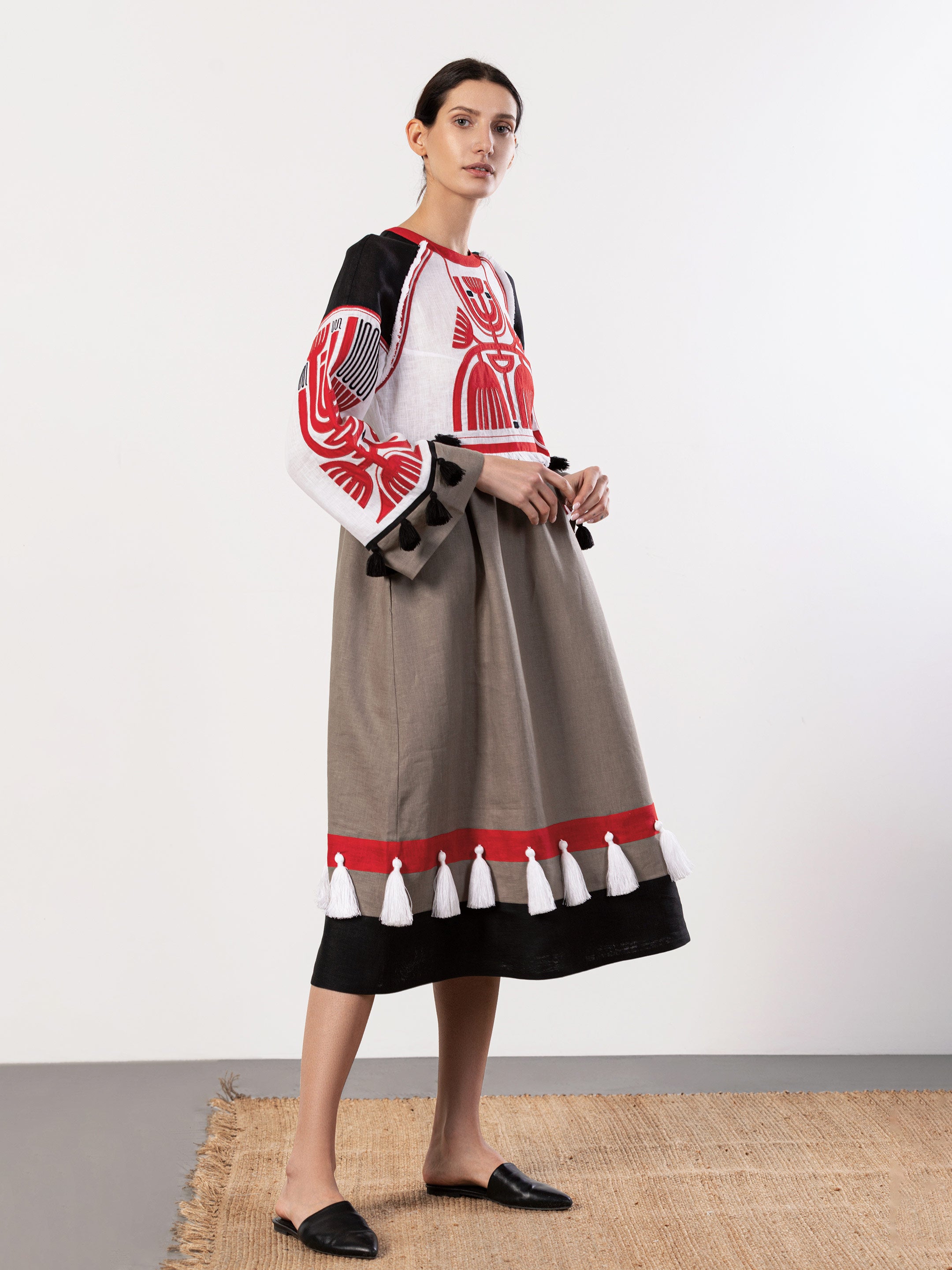 Linen dress with applique Icon Red