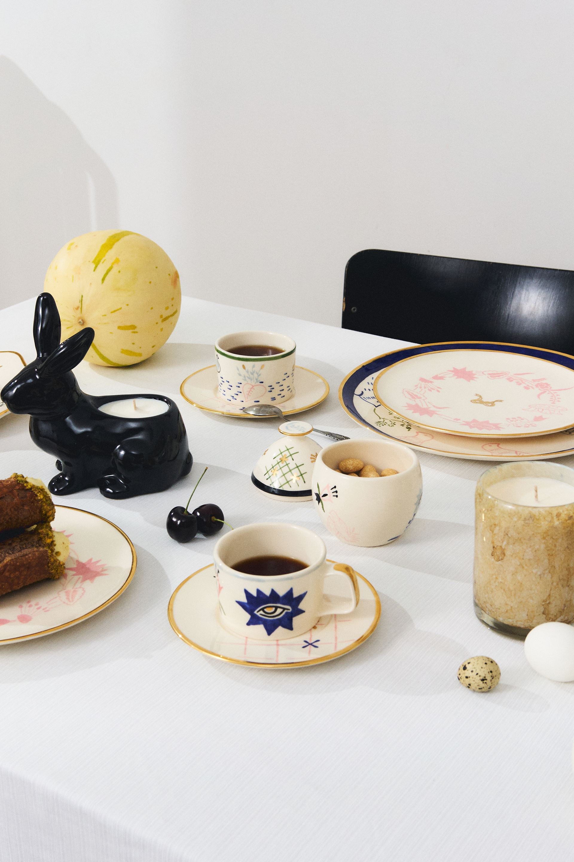 Tea Cup and Saucer Set Naïve