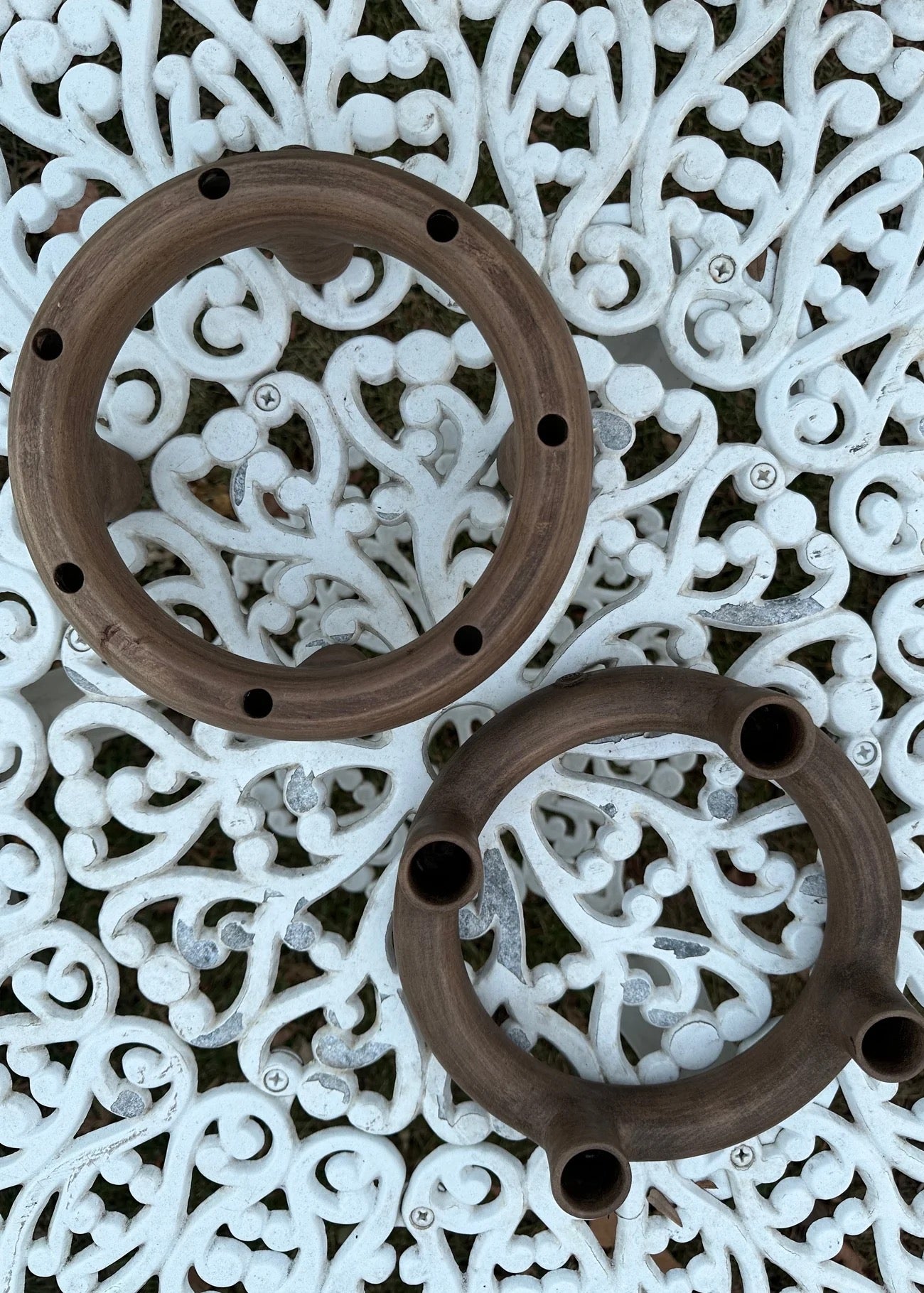 Two sided candleholder