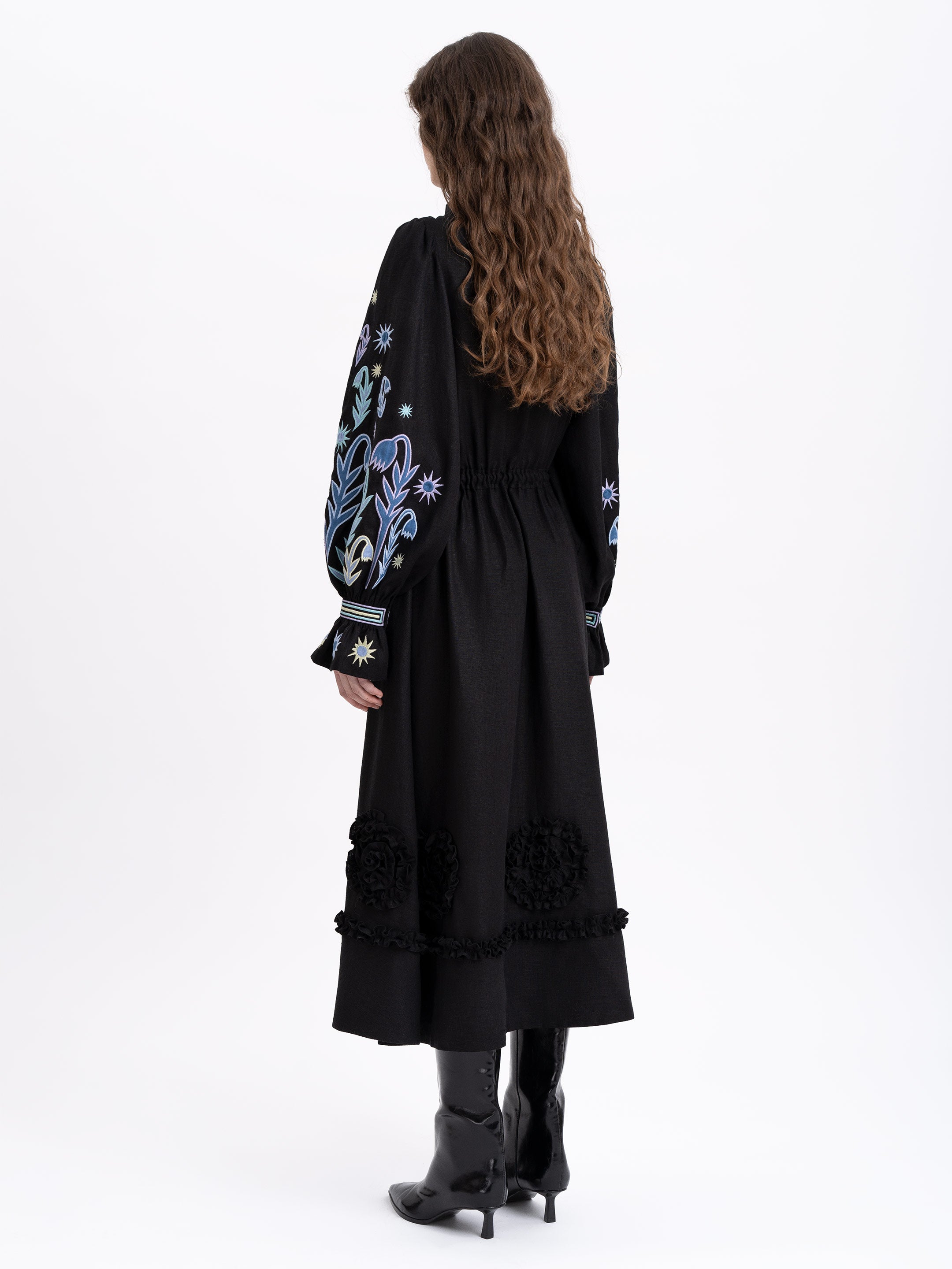 Long embroidered black dress Pivnich