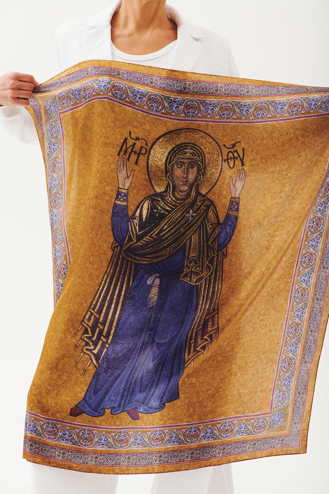 Silk scarf "Oranta"