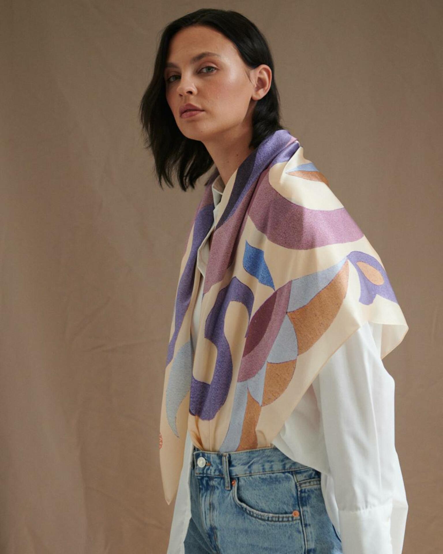 Silk scarf "To the first festivities"