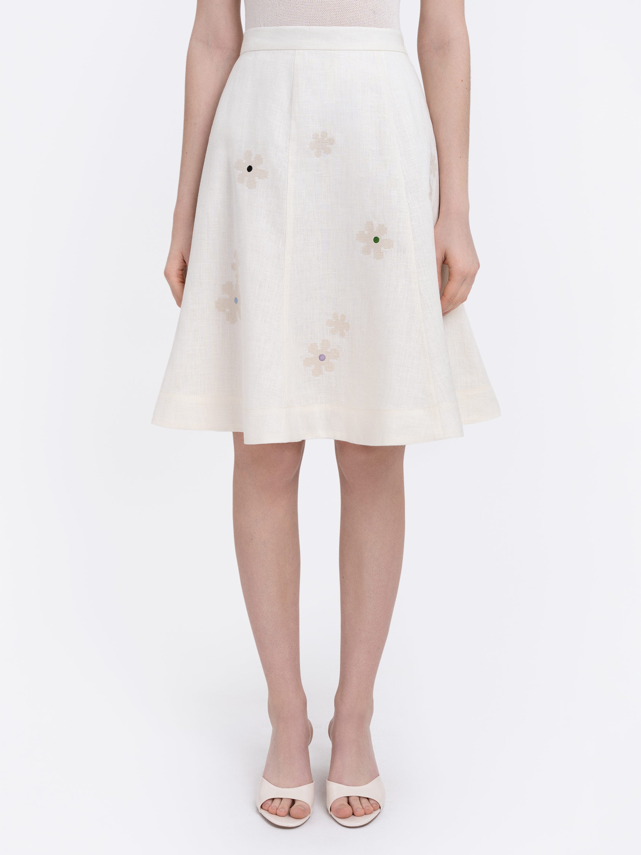 Milk‑coloured embroidered skirt “Oda”