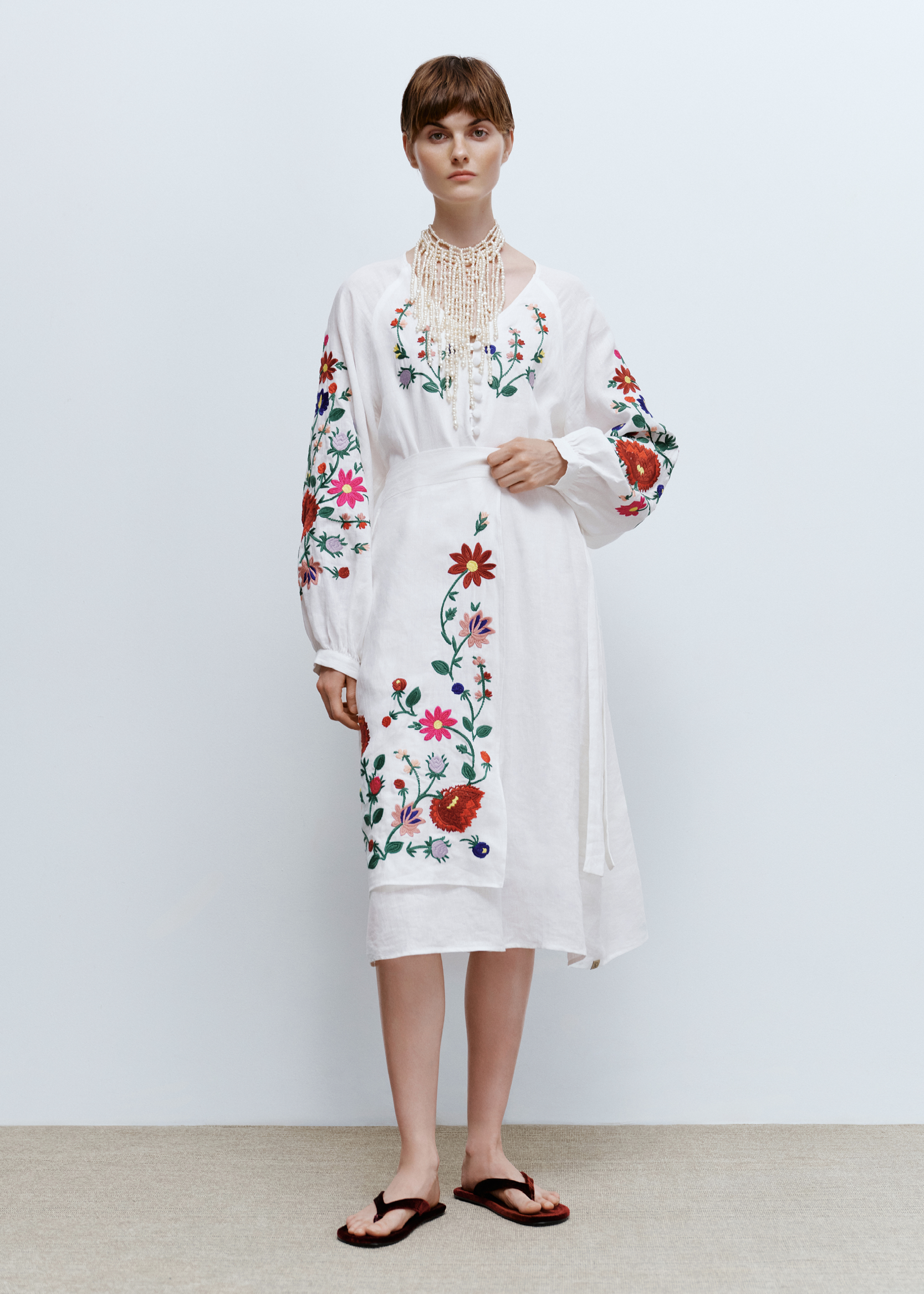 The dress “Rozmay” is stylized with a spare part