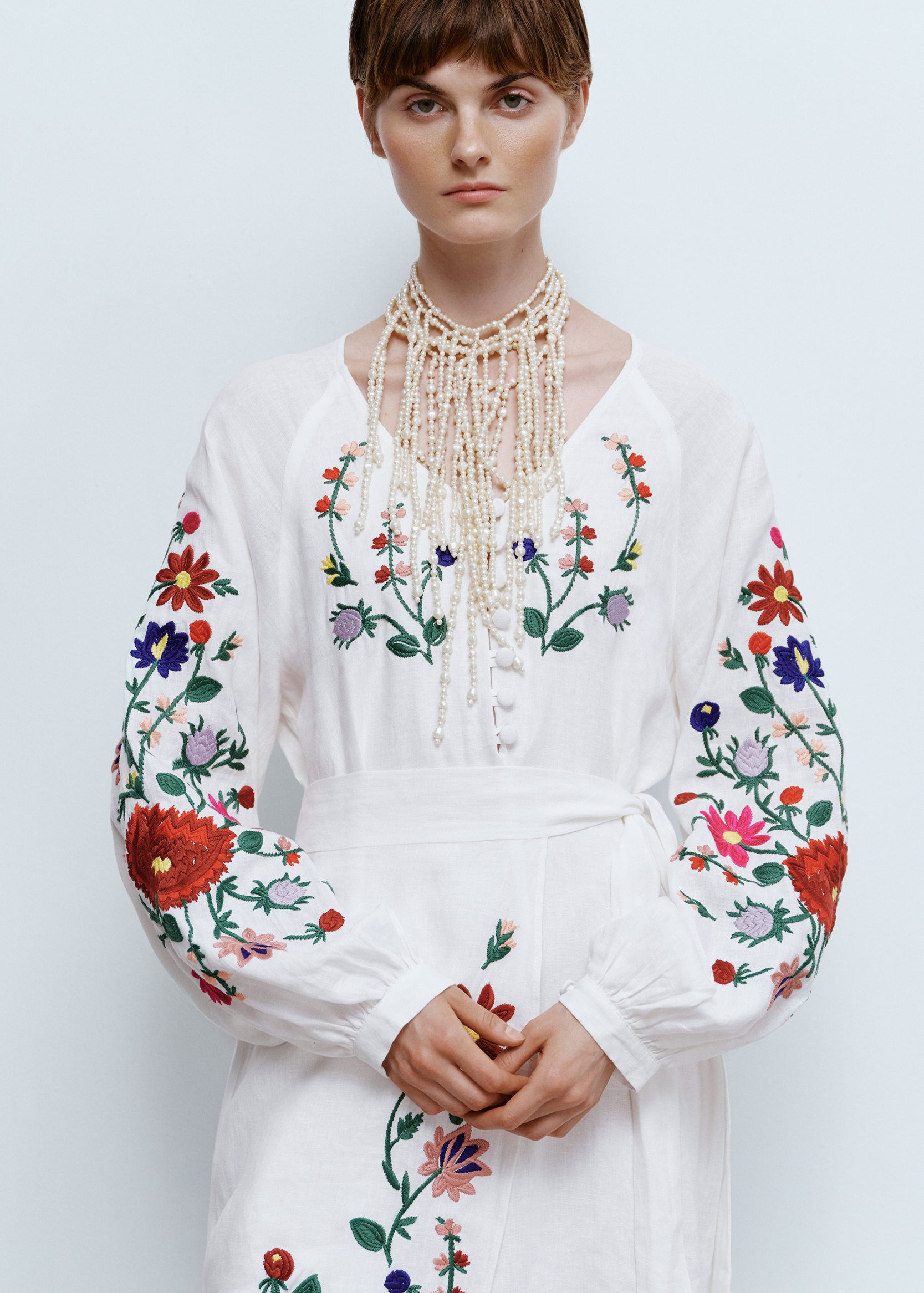 The dress “Rozmay” is stylized with a spare part