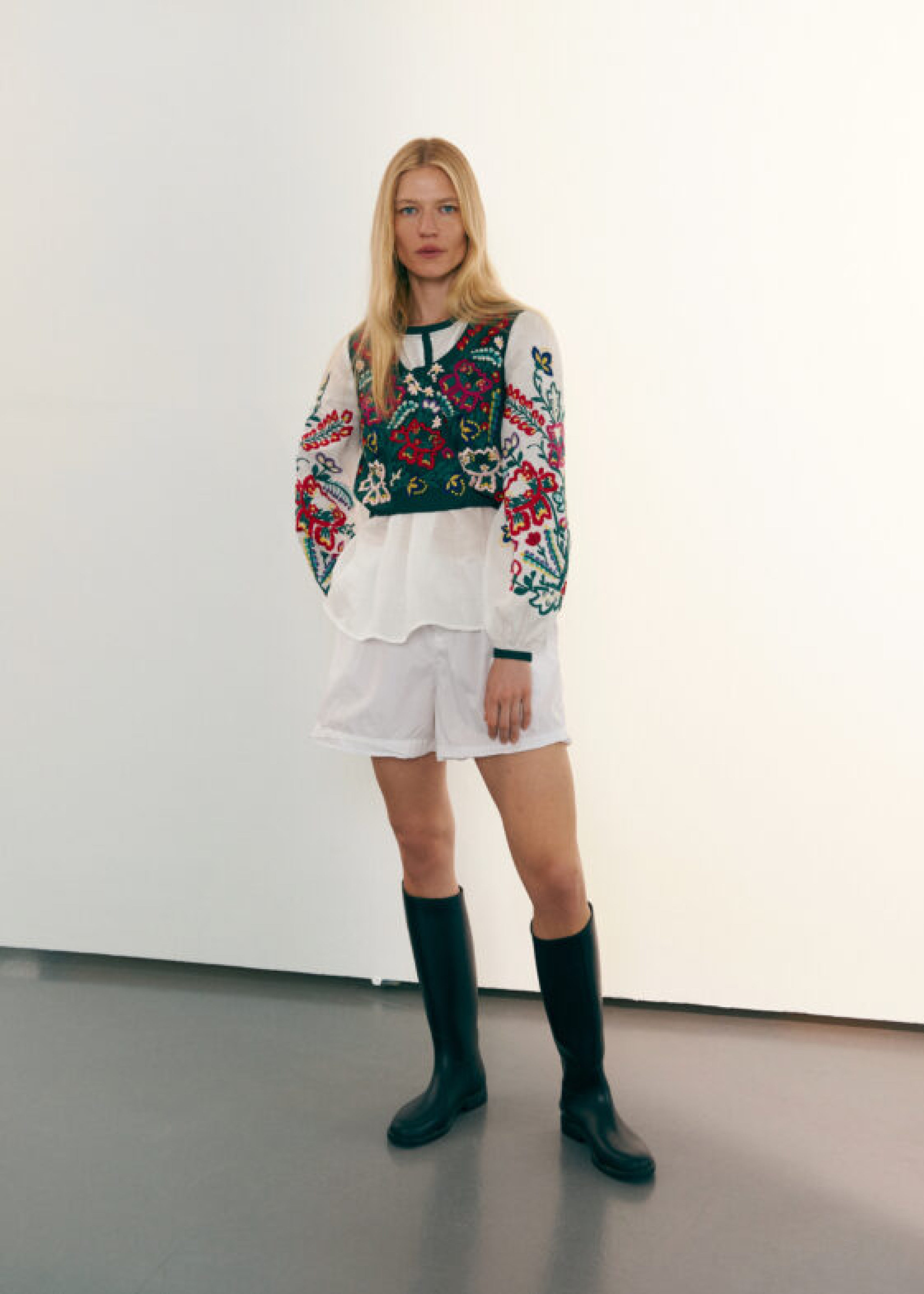 Women’s shirt with embroidery “Оpillia”