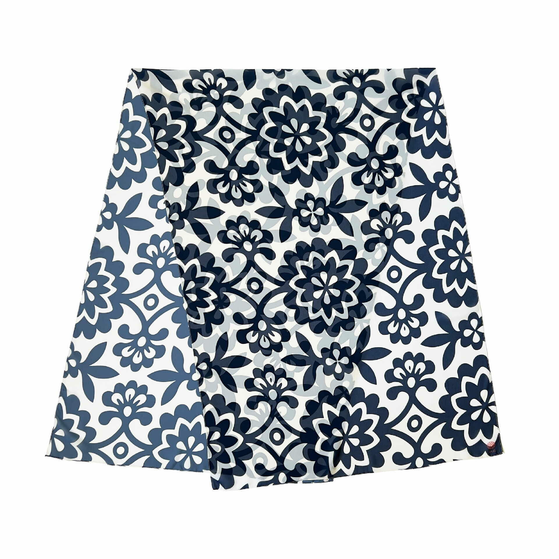 Shawl “Indigo Night” Blue and White