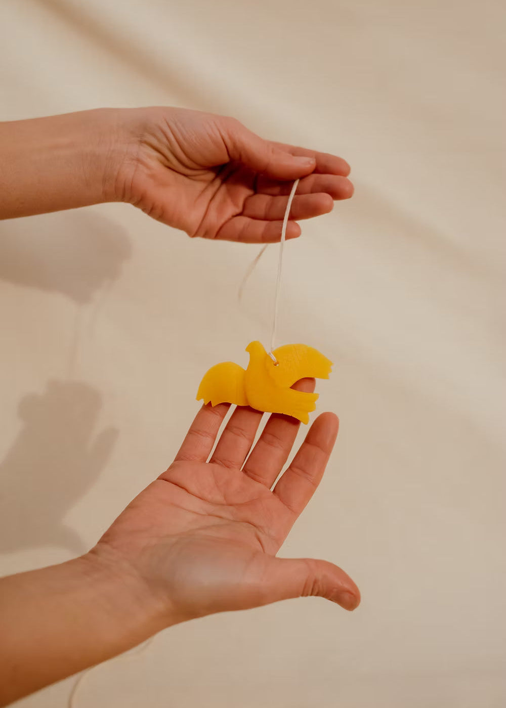 Прикраси з бджолиного воску