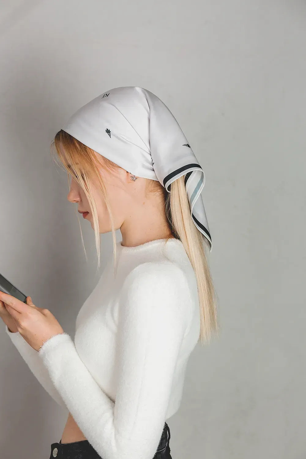 "My Kyiv. КЇ" Scarf (Minimalist/White)