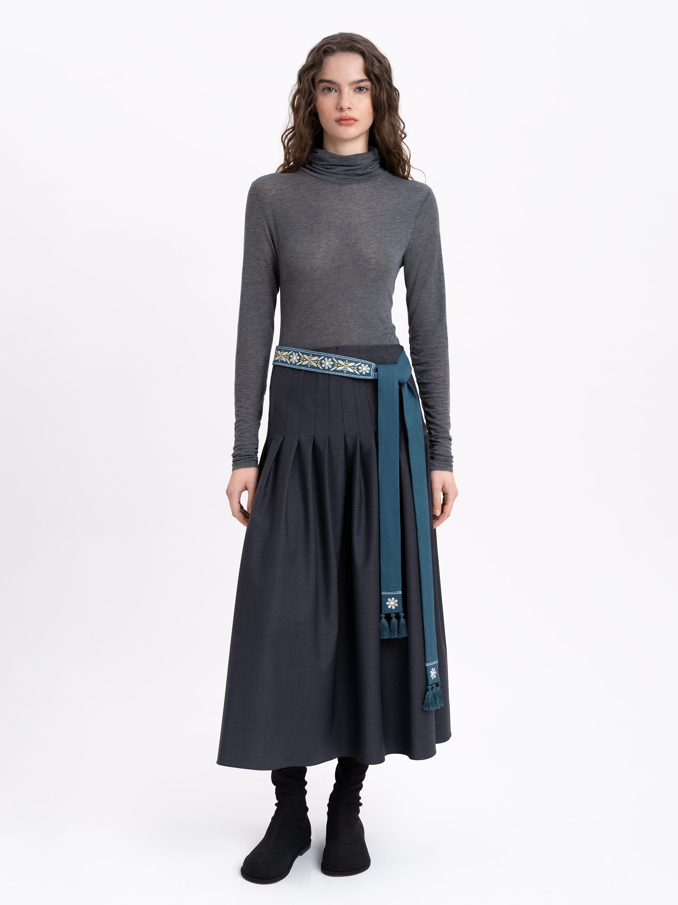 Linen embroidered belt in cyan color "Flora"