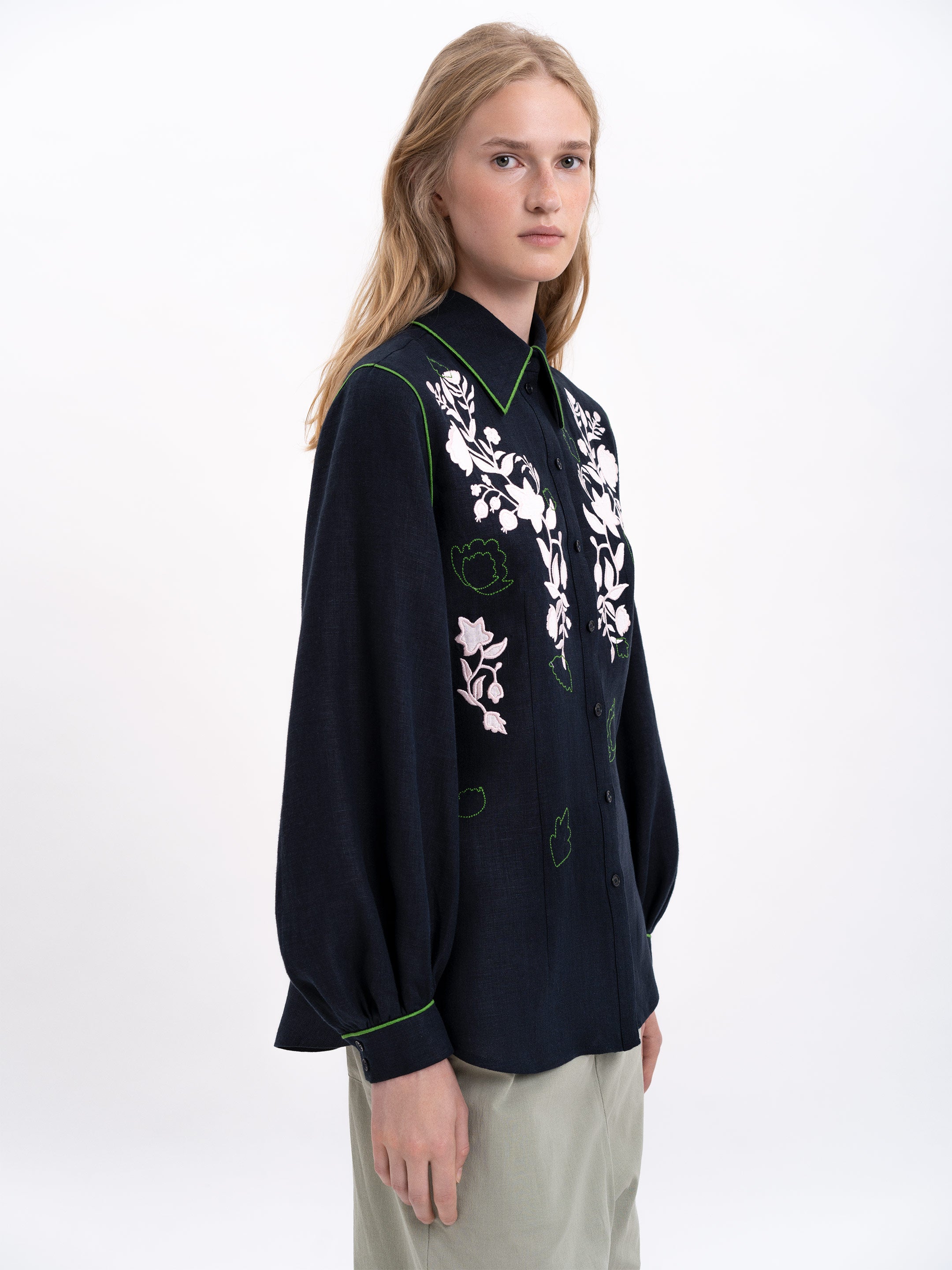 Black linen embroidered shirt "Zhuravlyna"
