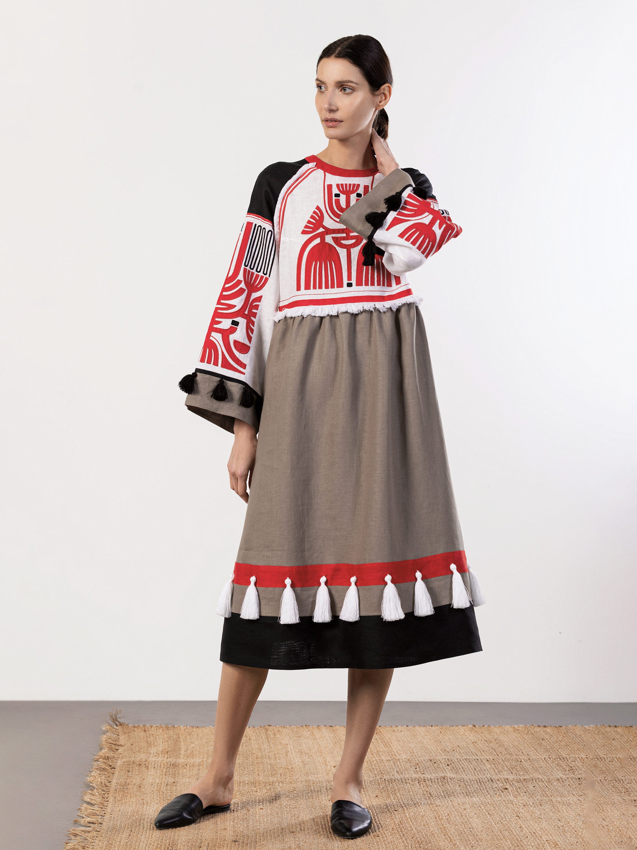 Linen dress with applique Icon Red