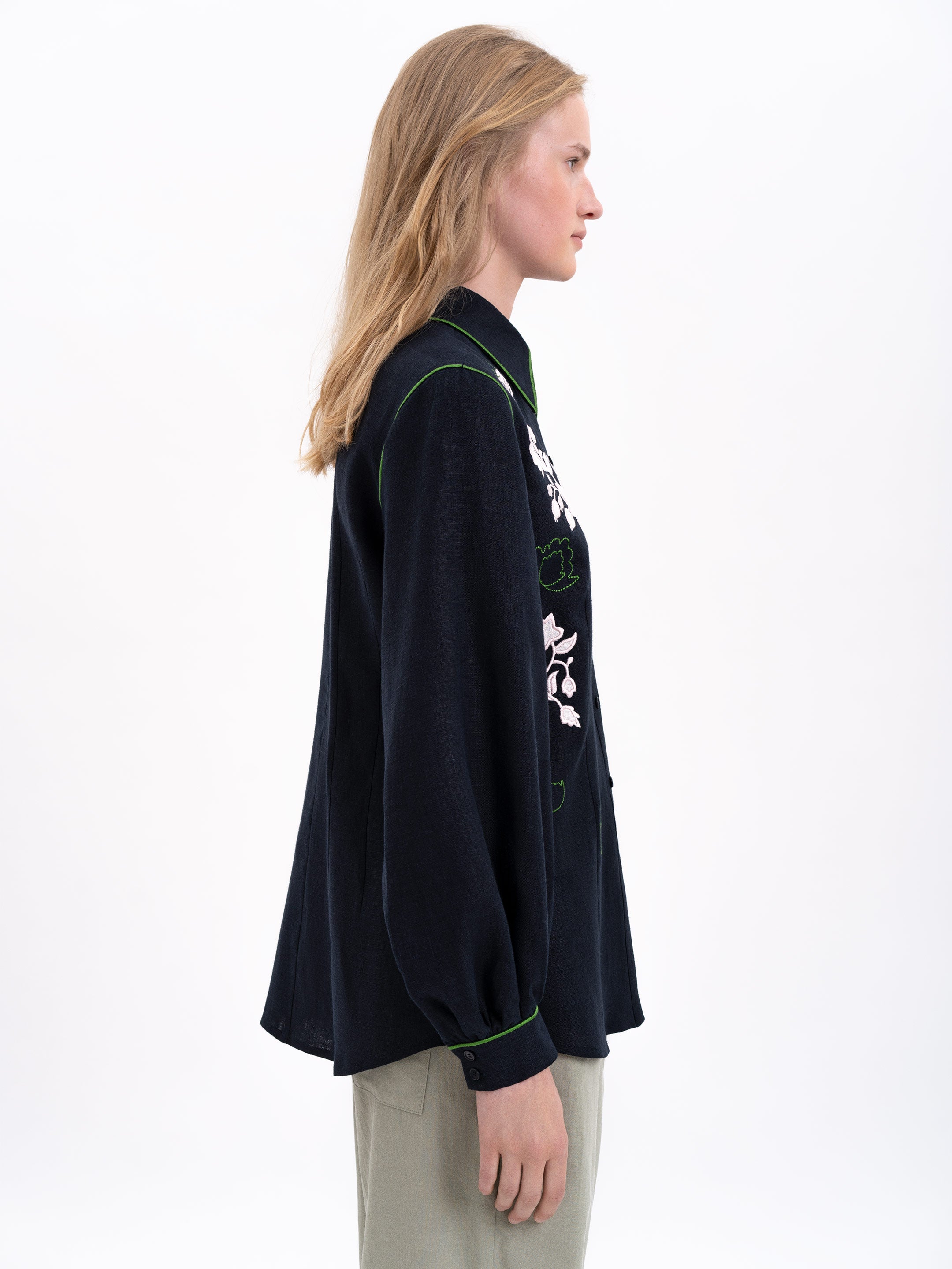 Black linen embroidered shirt "Zhuravlyna"