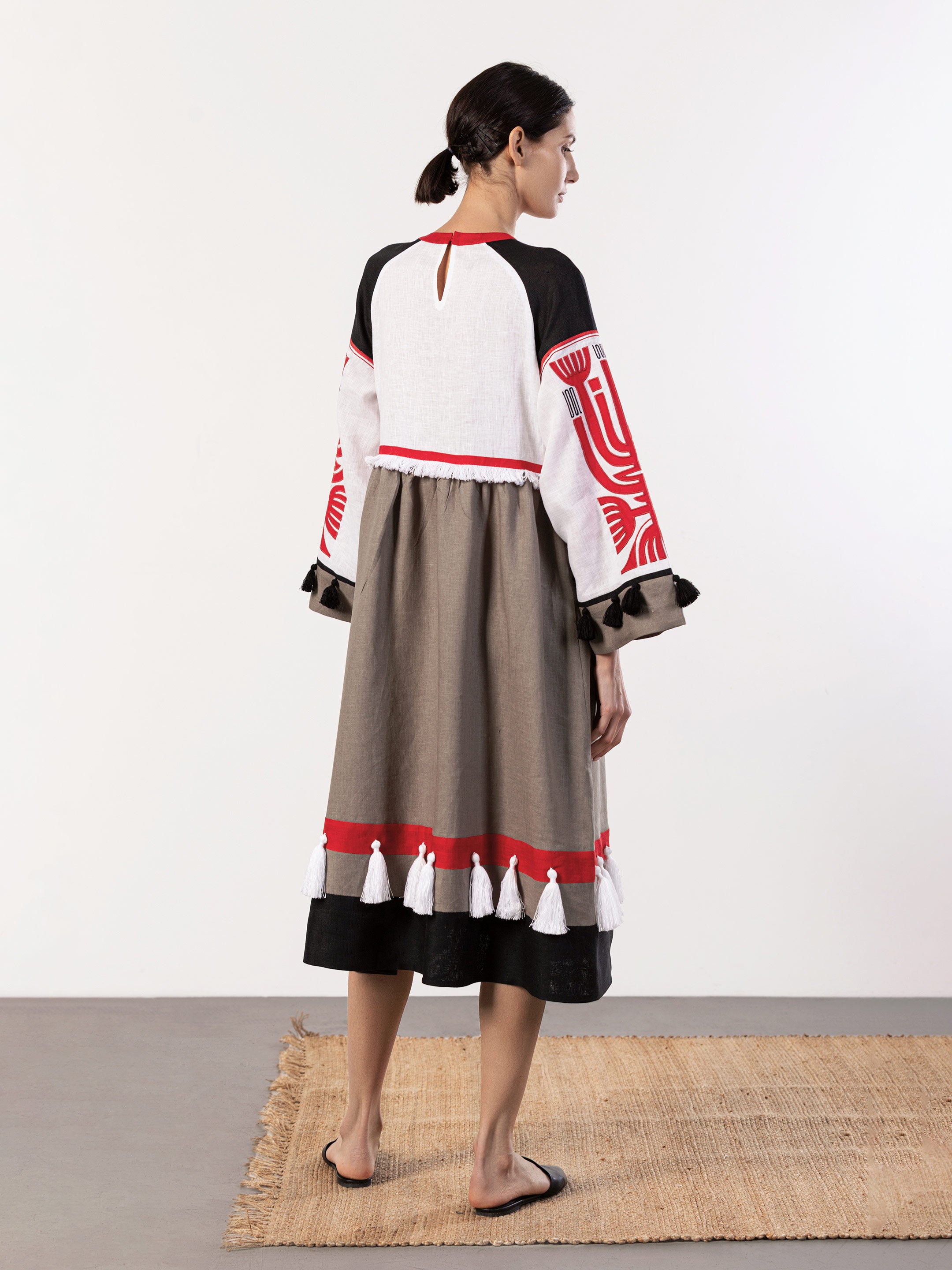 Linen dress with applique Icon Red