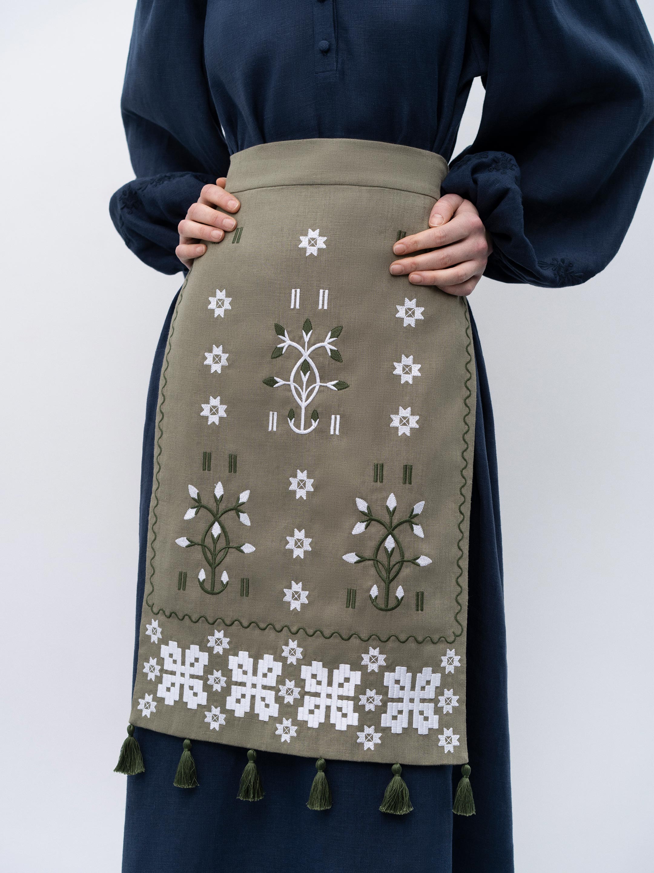Embroidered linen apron khaki color "Rozmay"