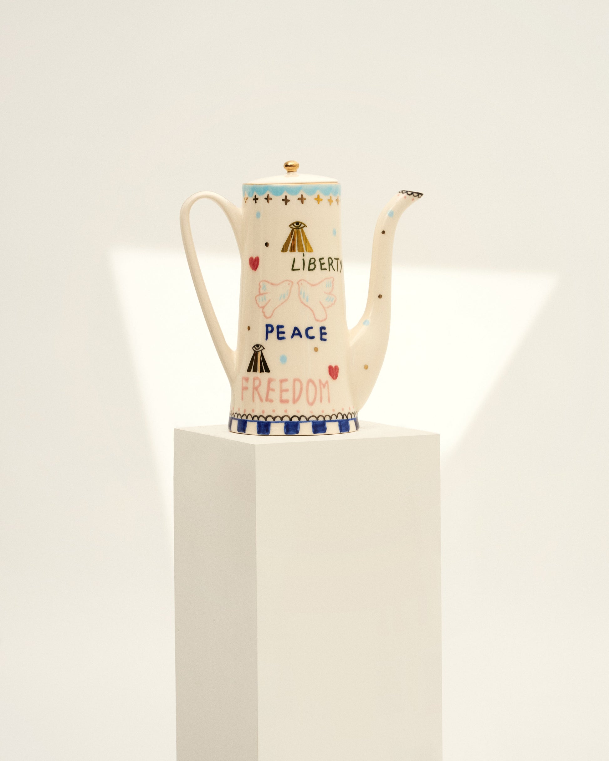 Freedom teapot