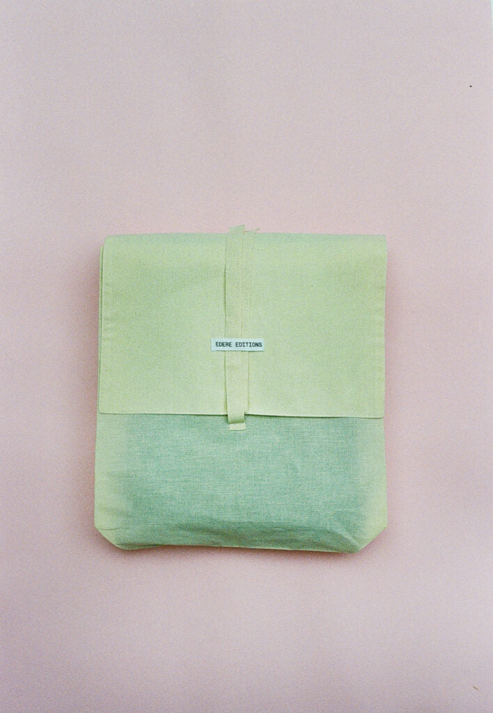 Berries Blanket (Wine Plum / Golden Ochre)