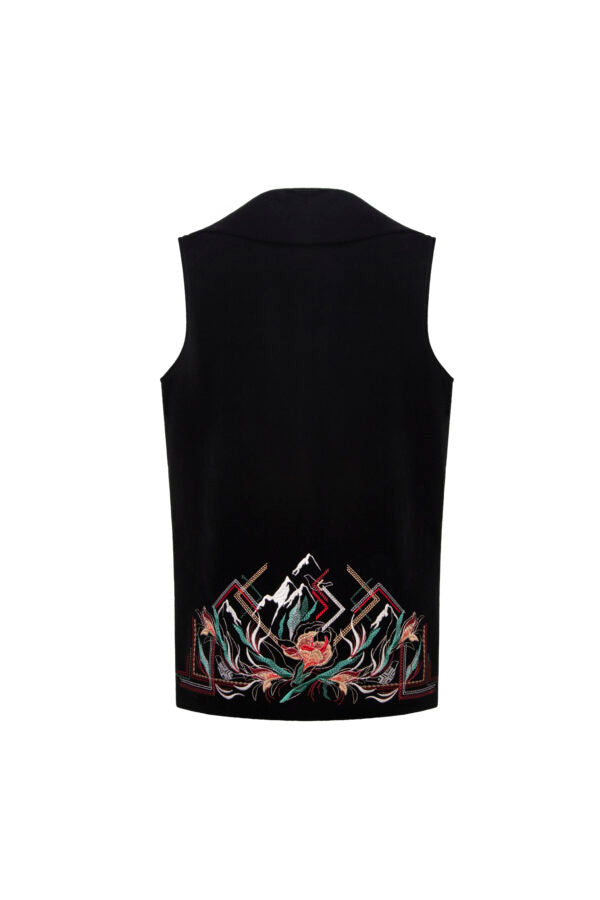 Vest with designer embroidery “Mountains”