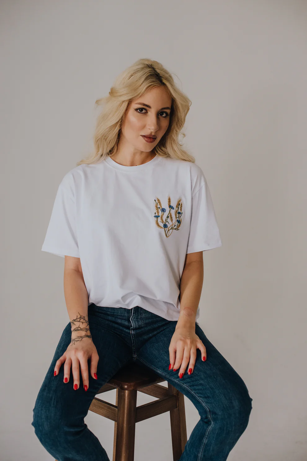 T-Shirt "Golden Trident" left print