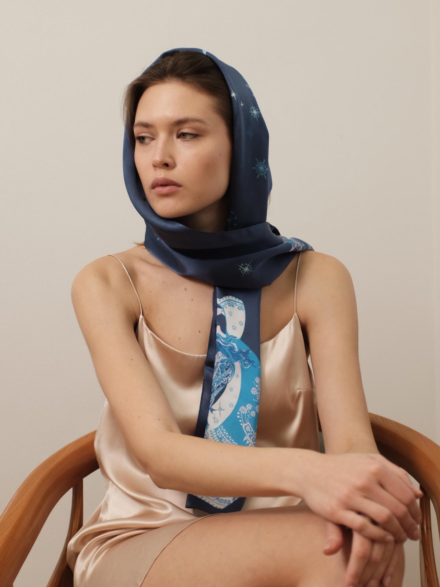 Shawl with angels is blue