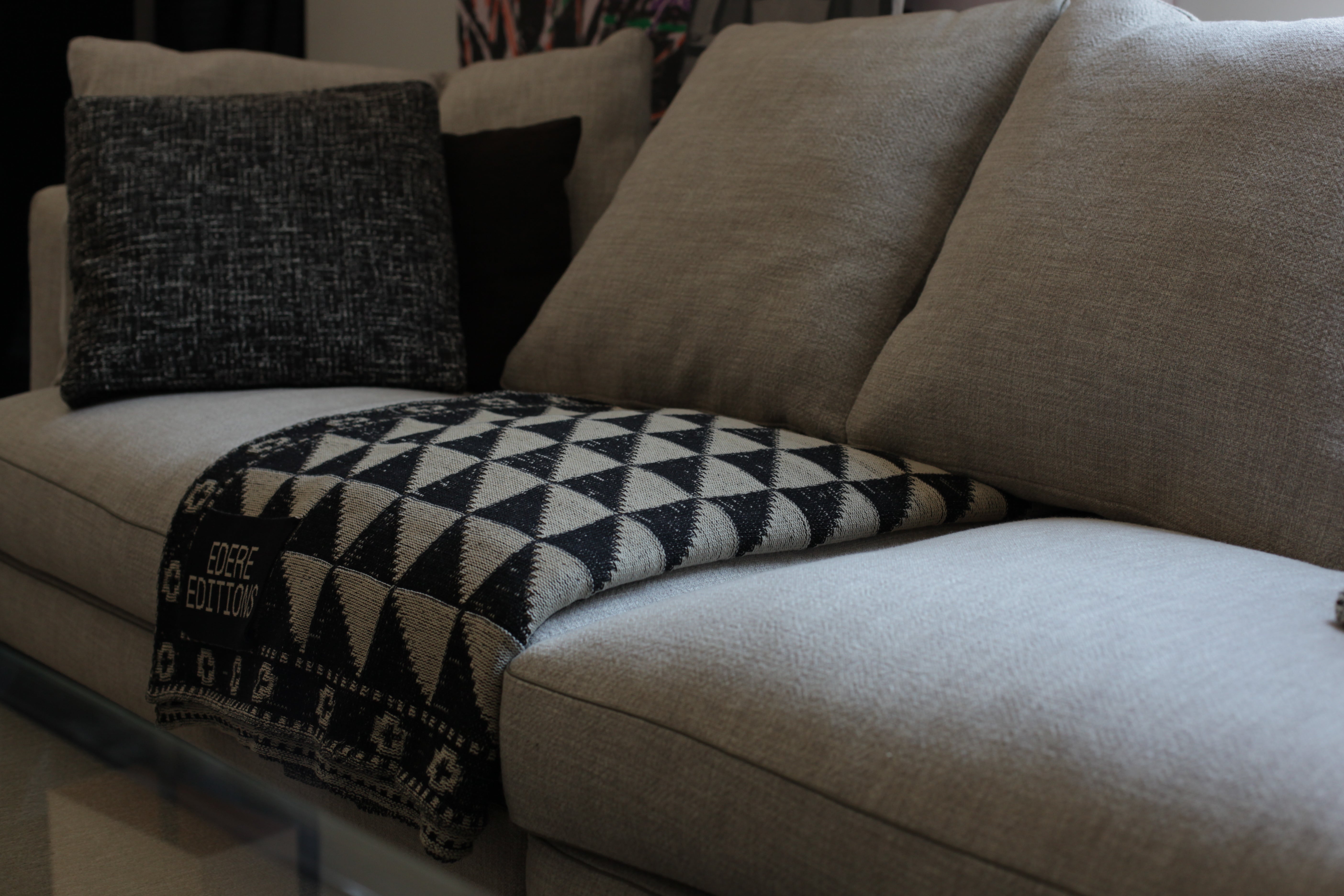 Khayal Bedspread (Clay Graphite / Sand Slate)