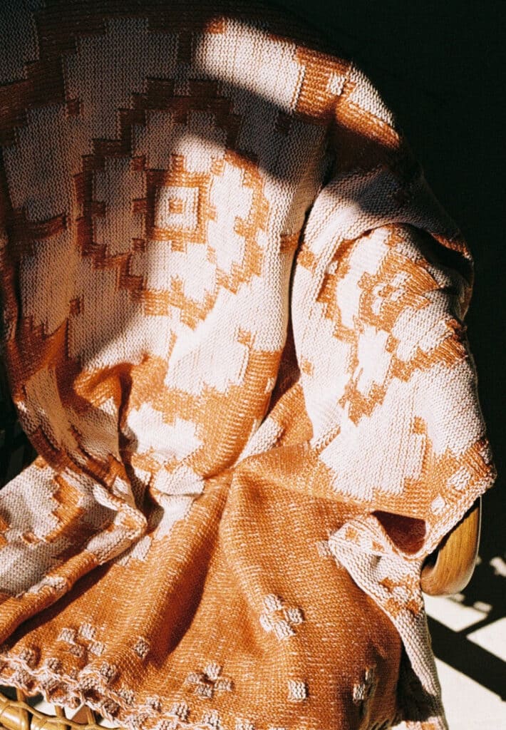 Hollyhocks Blanket (Copper / Chalk Stone)