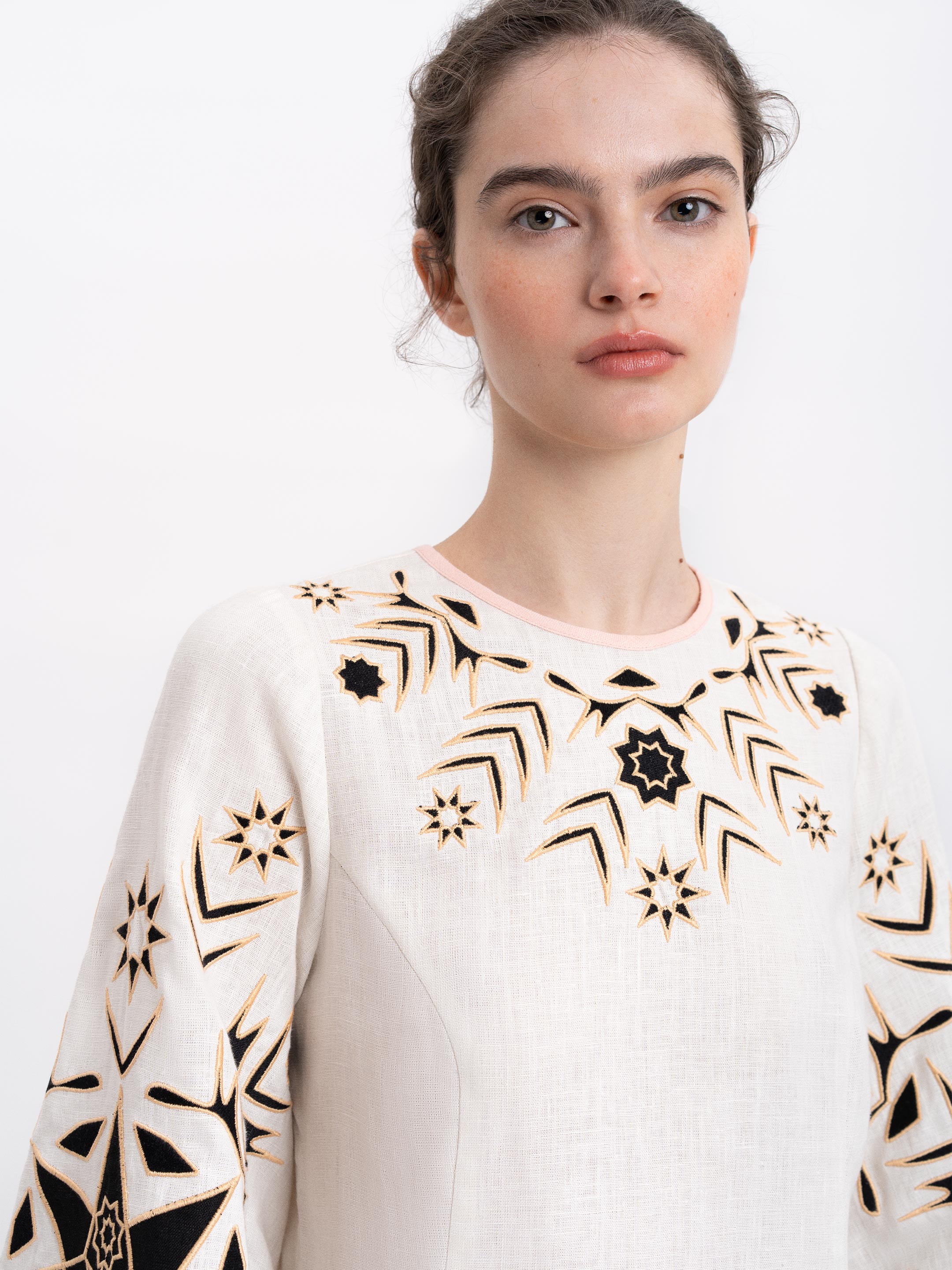 Women's embroidered shirt "Zirka" morning