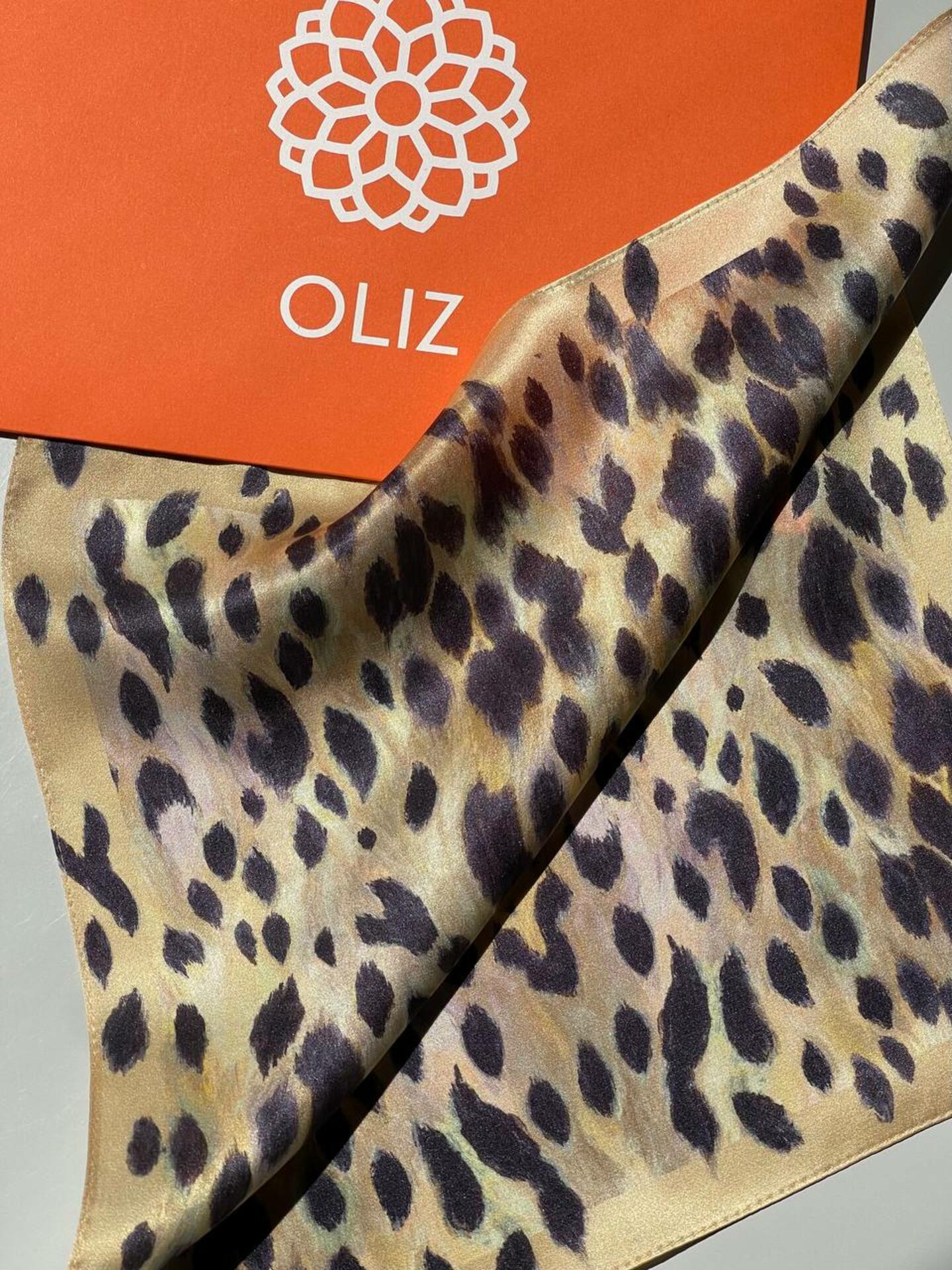 Silk scarf "The lynx"