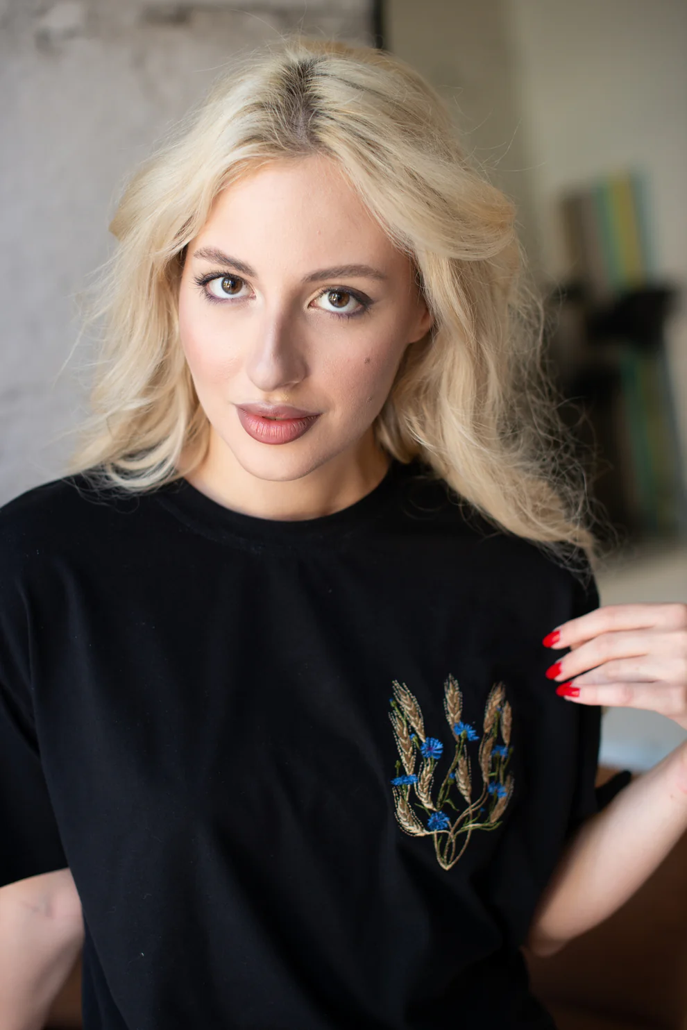 T-Shirt "Golden Trident" left print