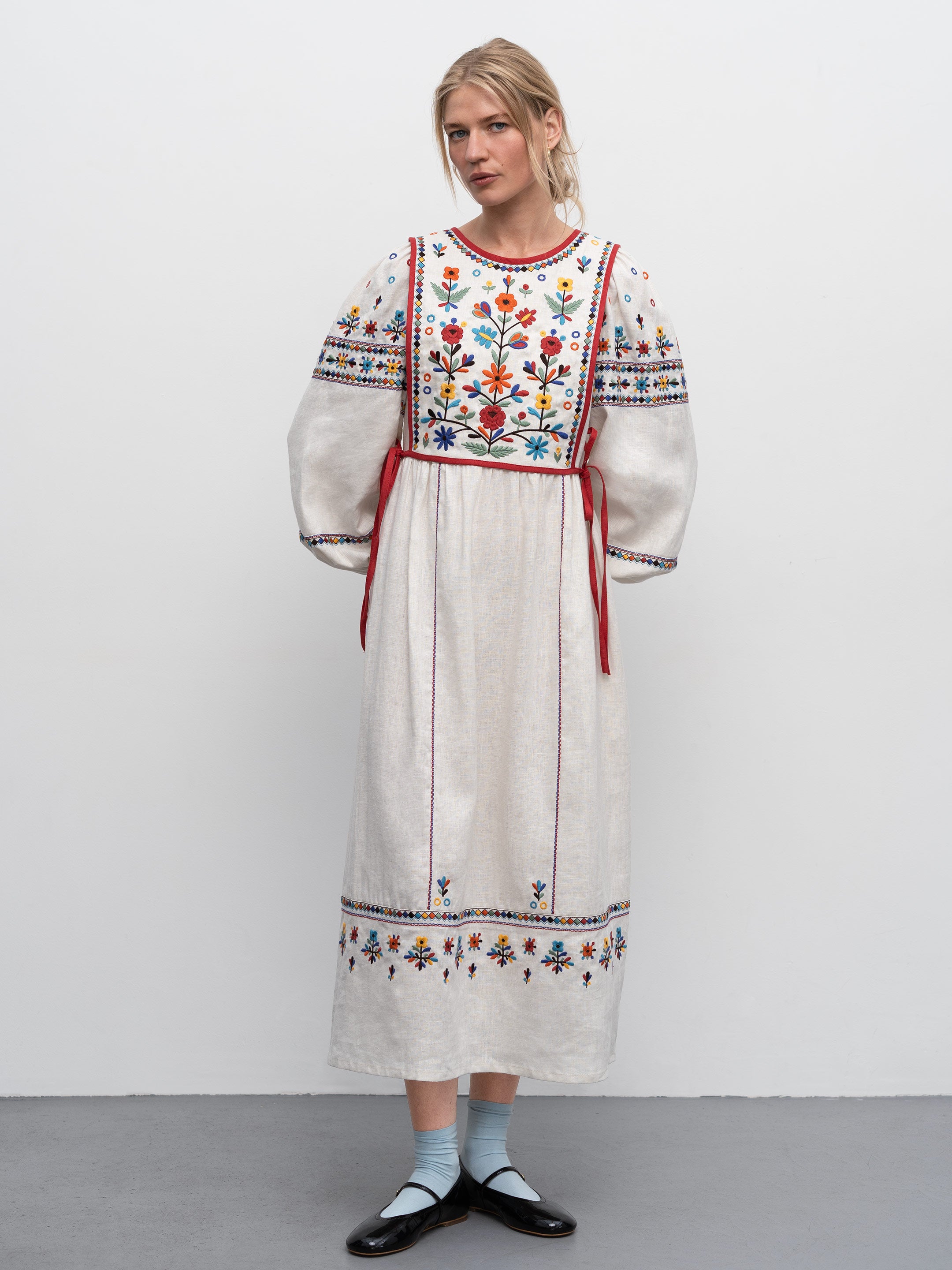 Linen embroidered vest with khaki ties Yaryna zhylet