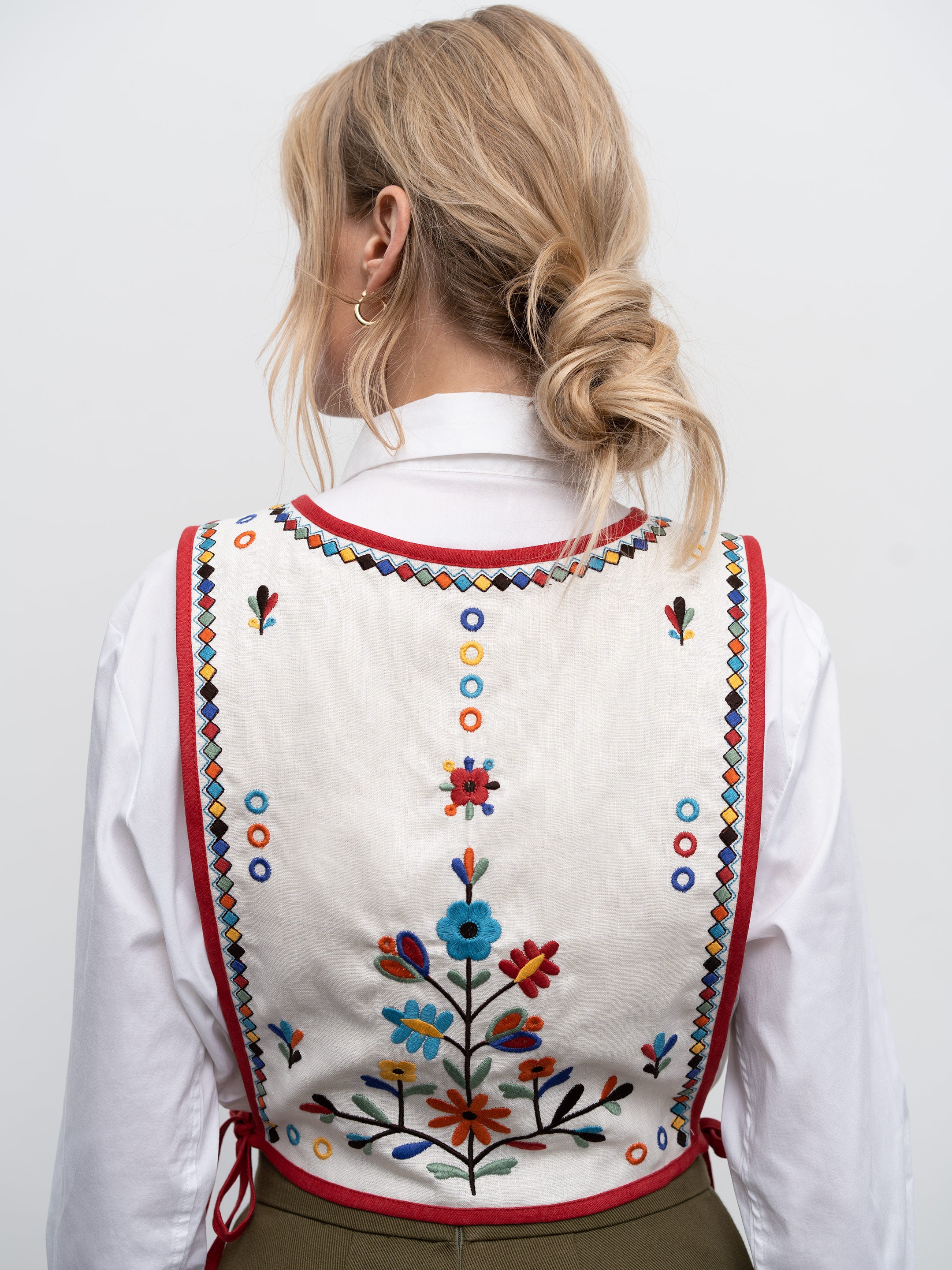 Linen embroidered vest with red ties Yaryna zhylet