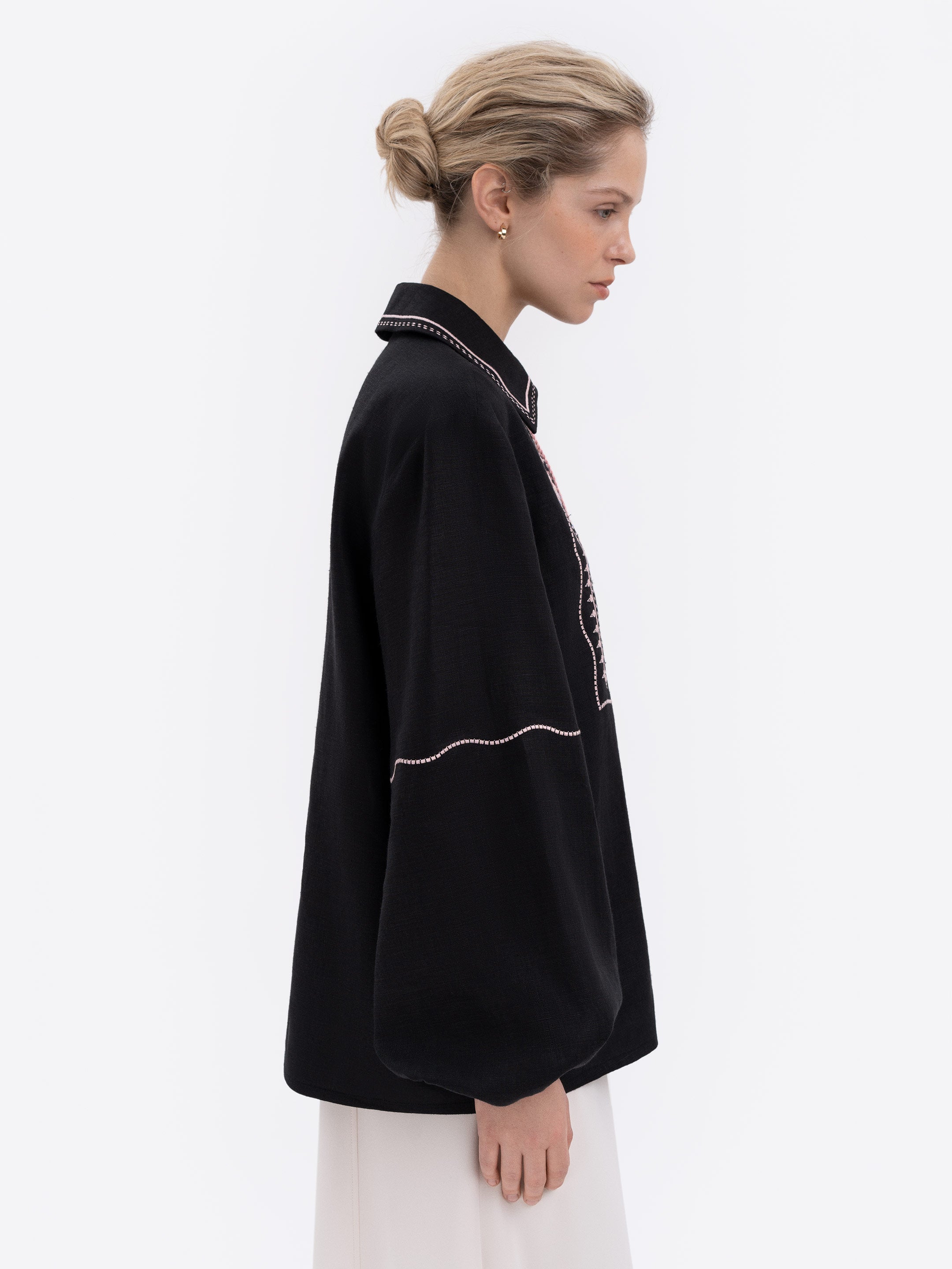 Black shirt with colorful embroidery "Polysk"