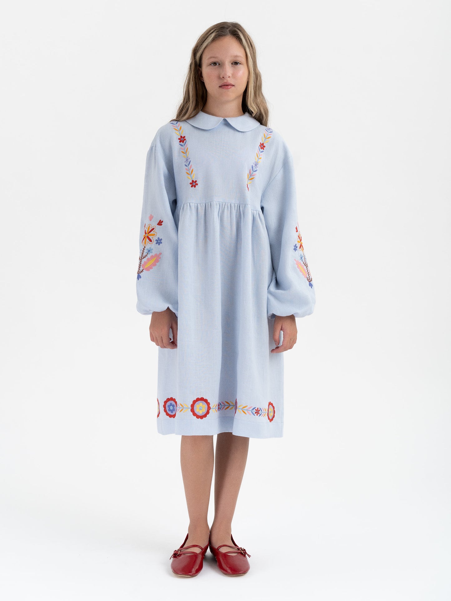 Children's dress with embroidery "Kvitna"