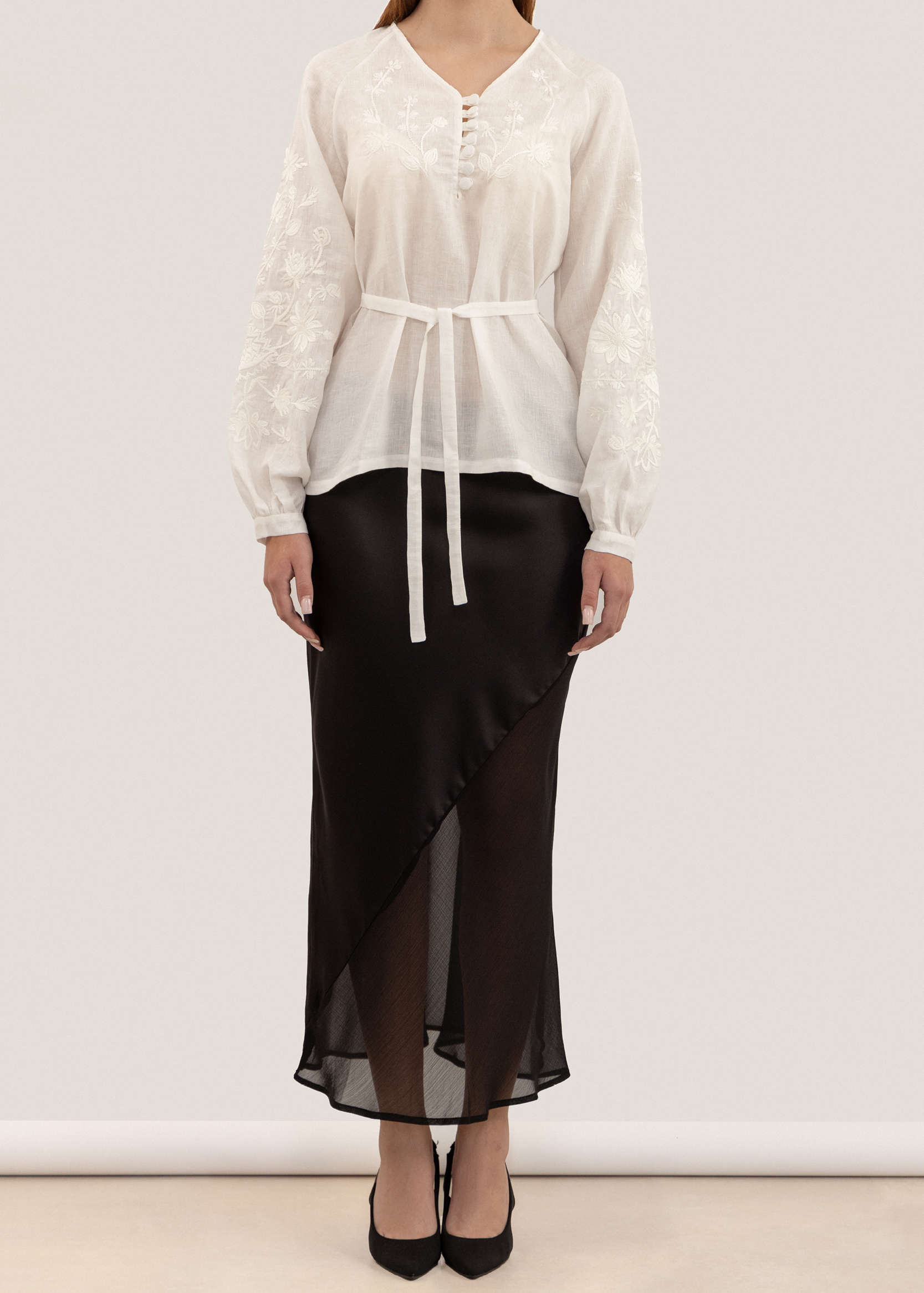 Blouse “Rozmai” white ornament