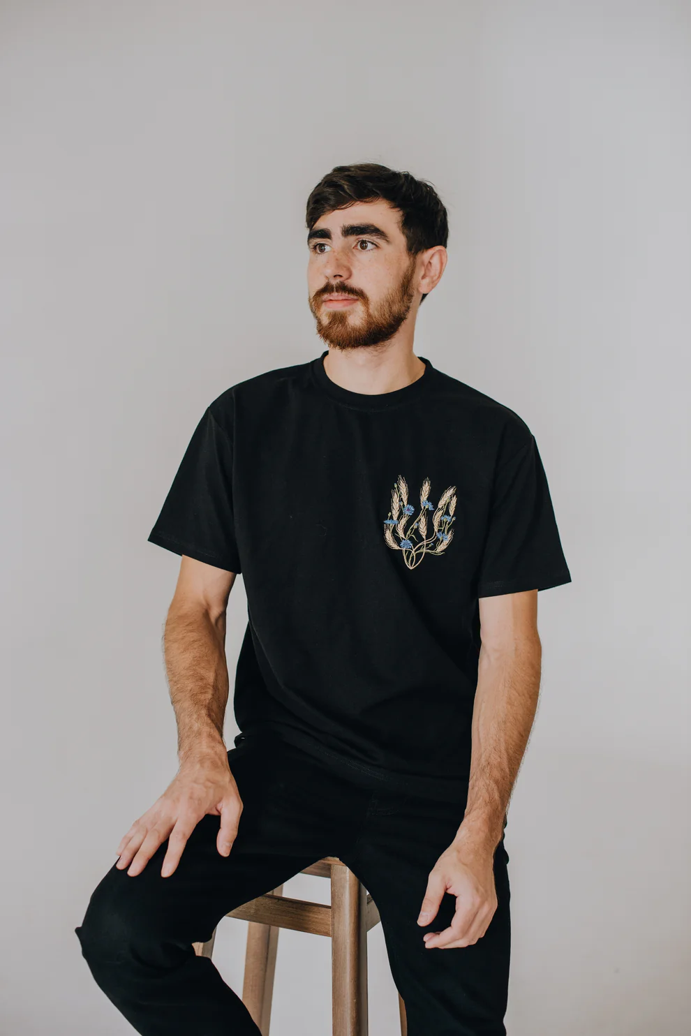 T-Shirt "Golden Trident" left print