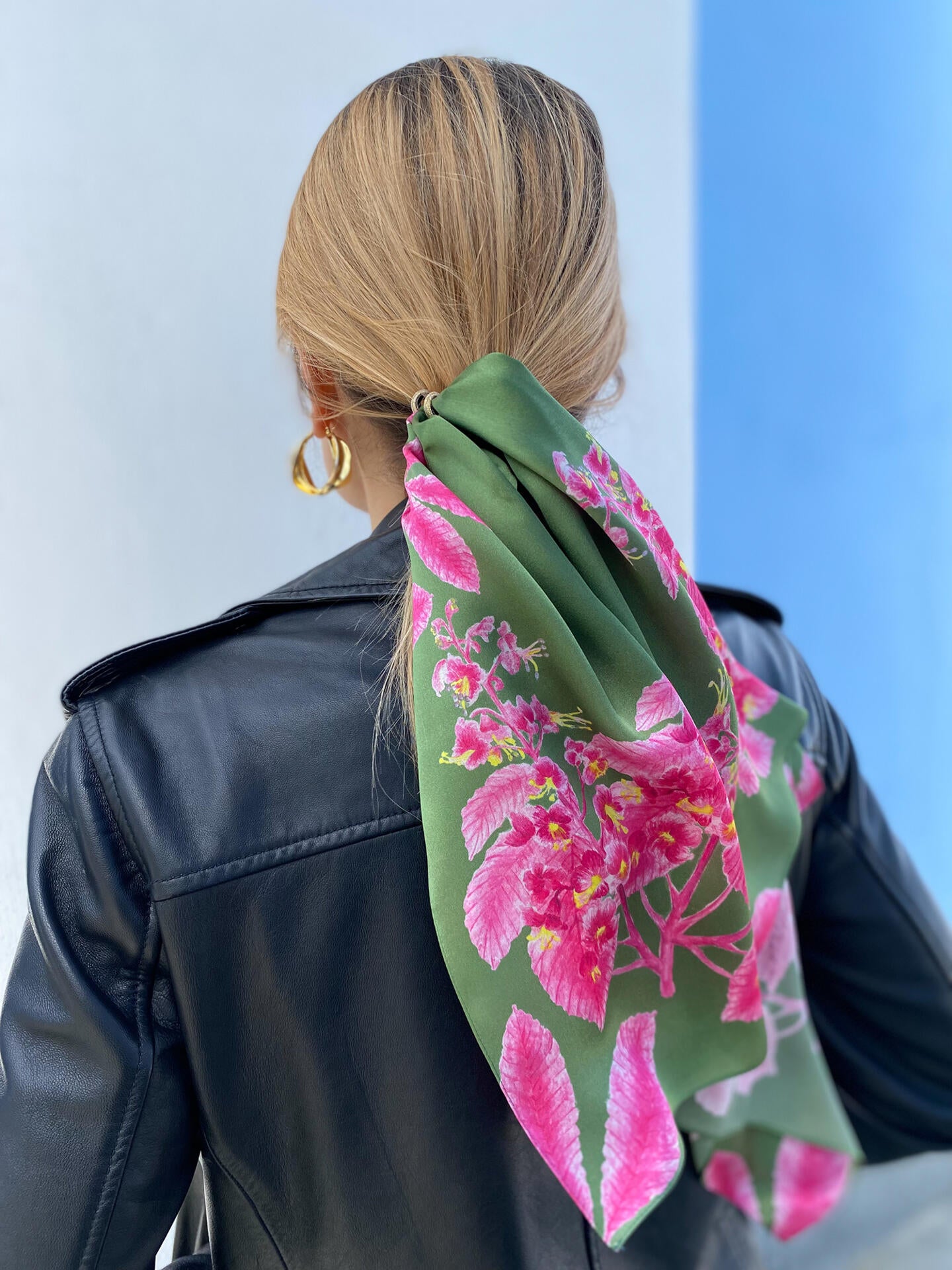 Silk scarf "Chestnuts" green