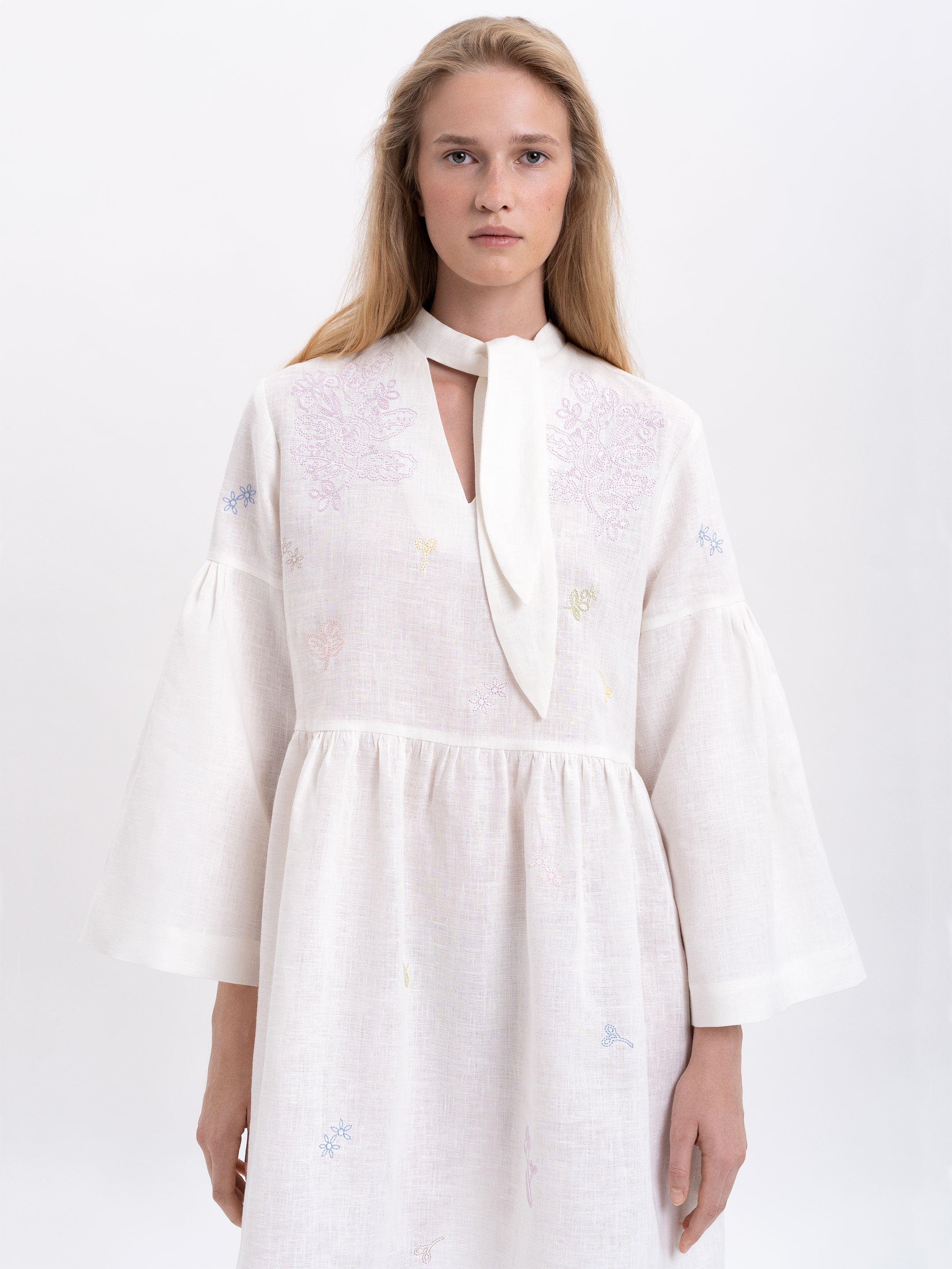 Embroidered dress with ribbon collar "Irys"