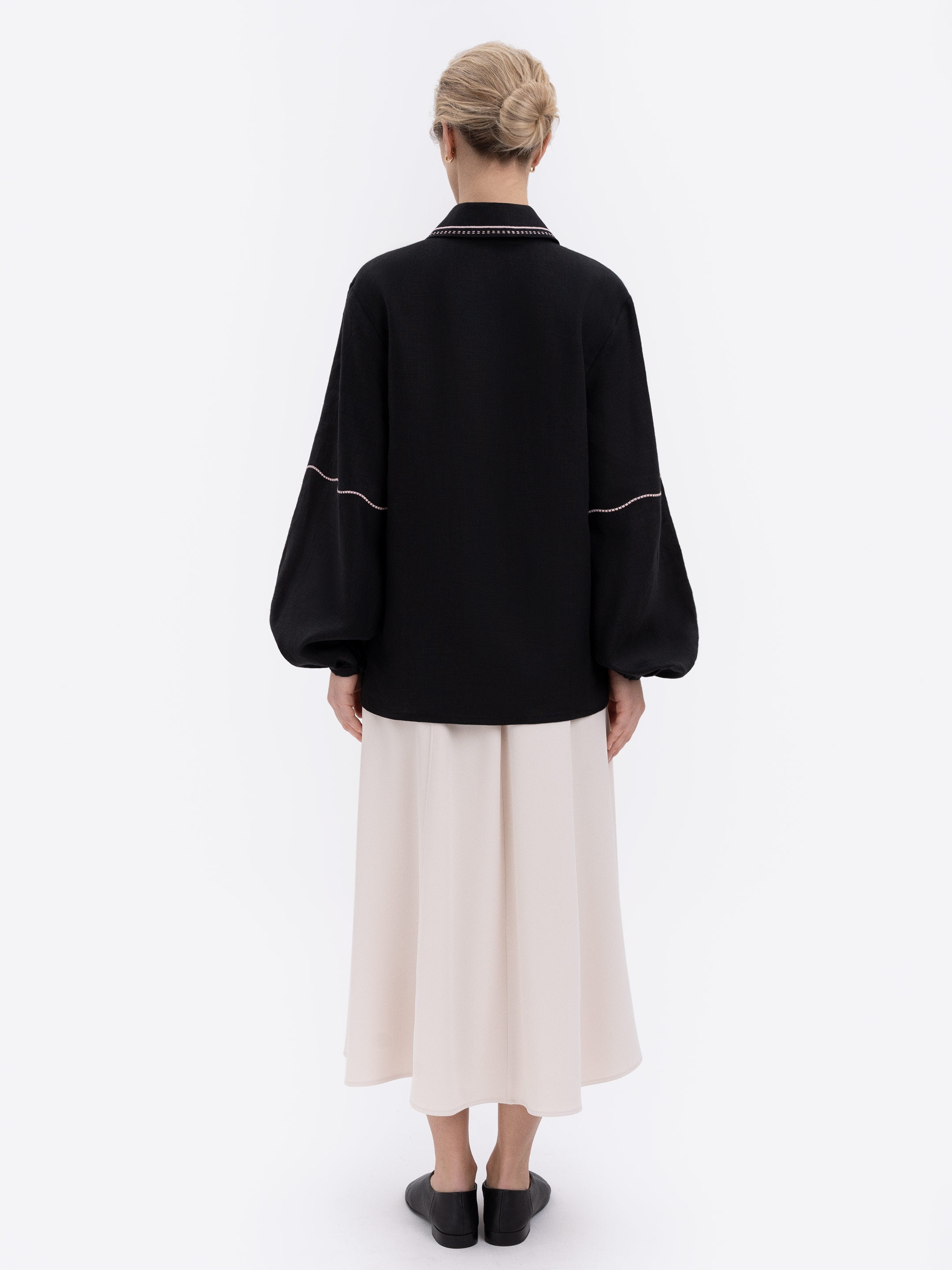 Black shirt with colorful embroidery "Polysk"