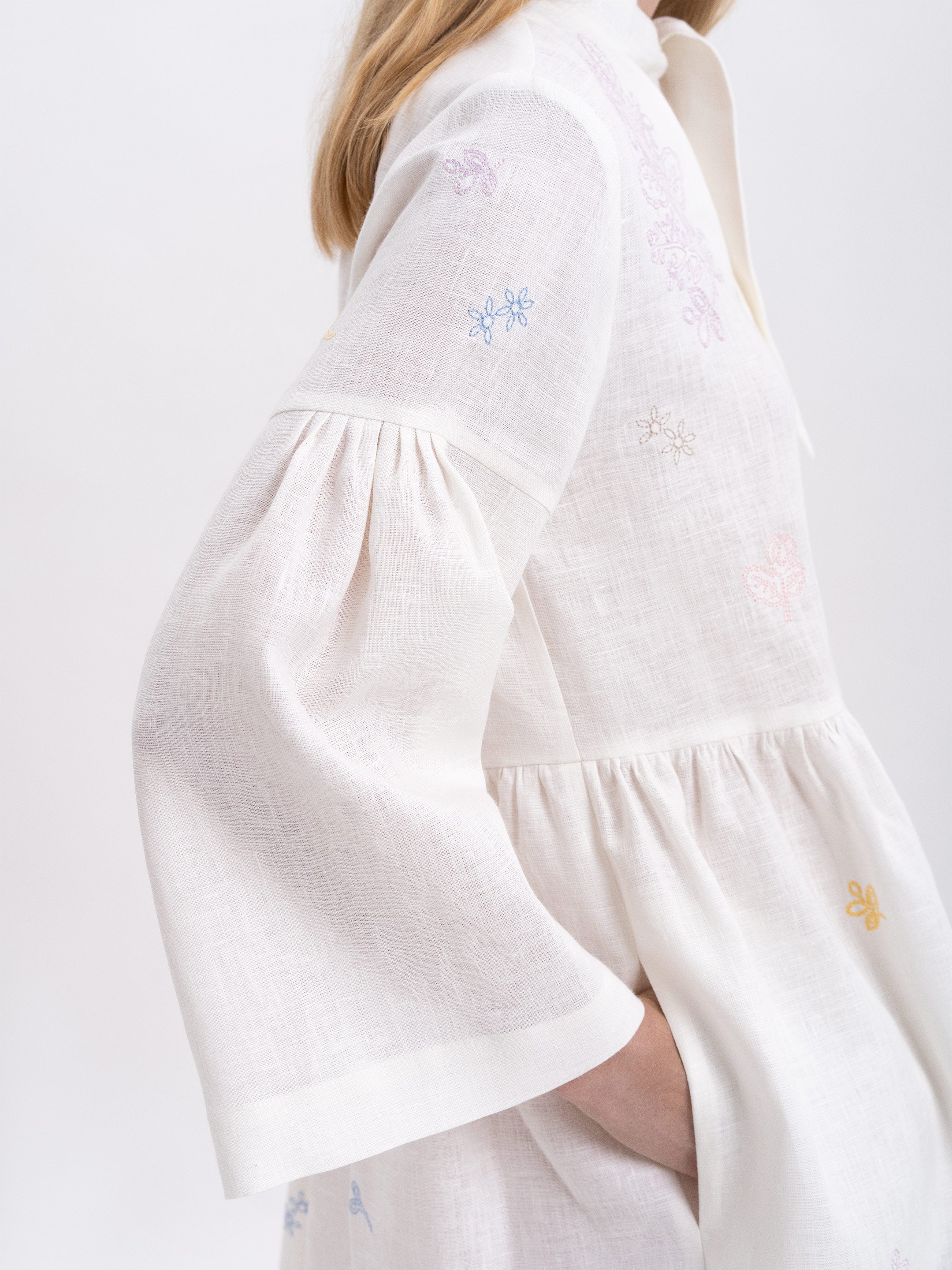 Embroidered dress with ribbon collar "Irys"