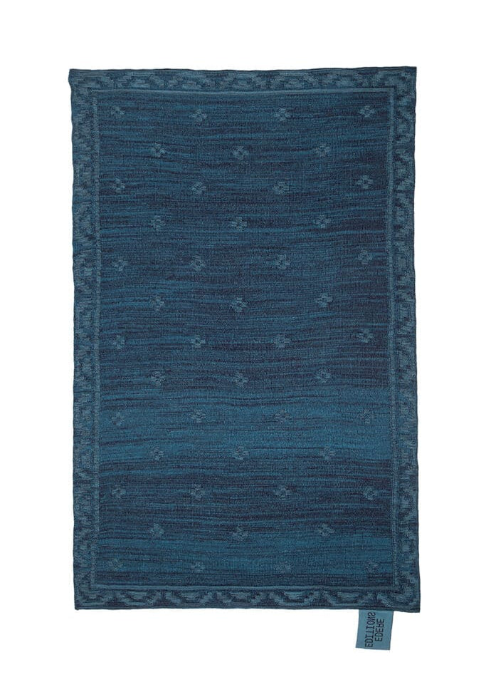 Shepherd`s Purse Blanket (Blue Slate)