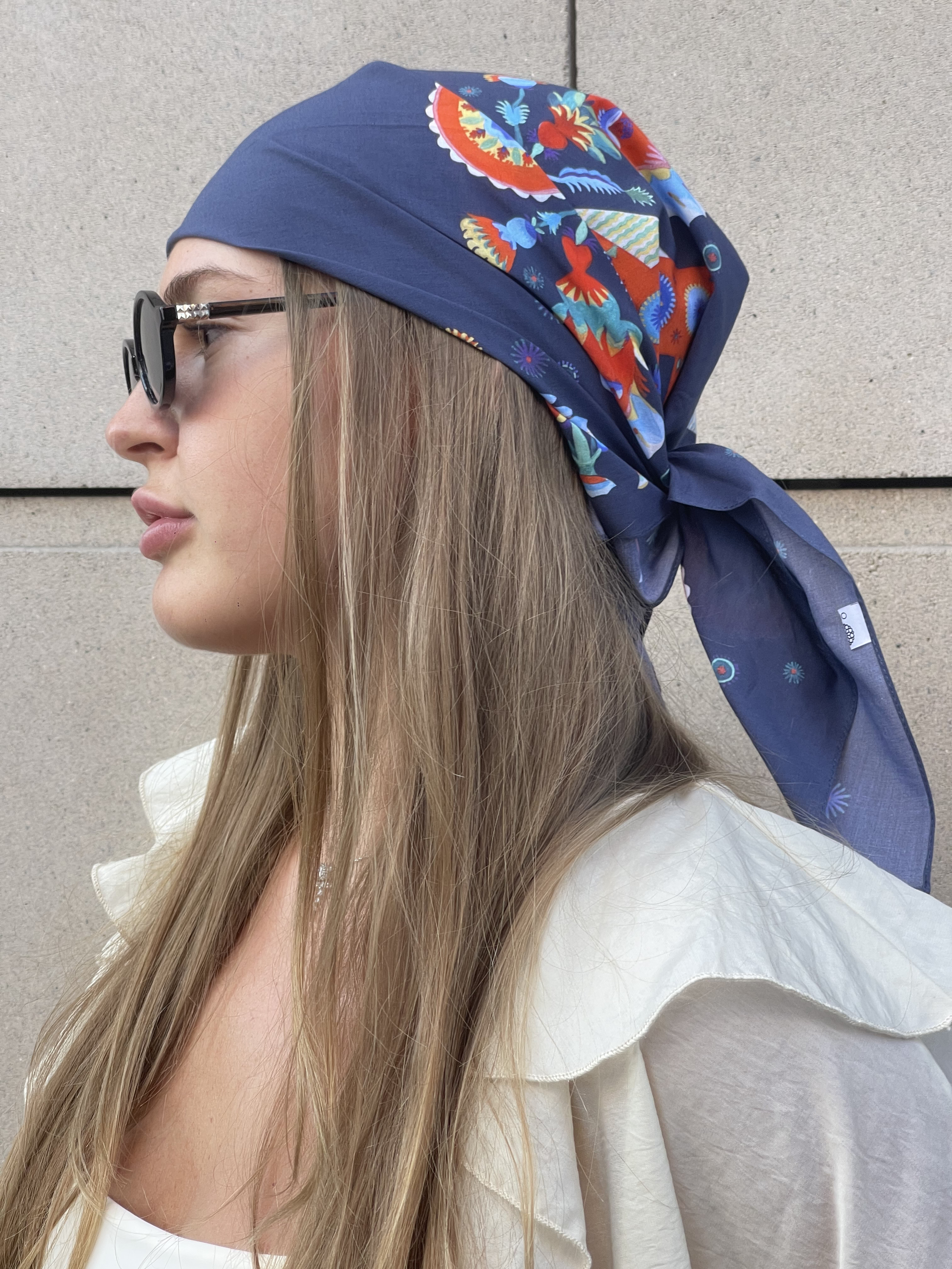 Cotton scarf "Cosmic Joy"