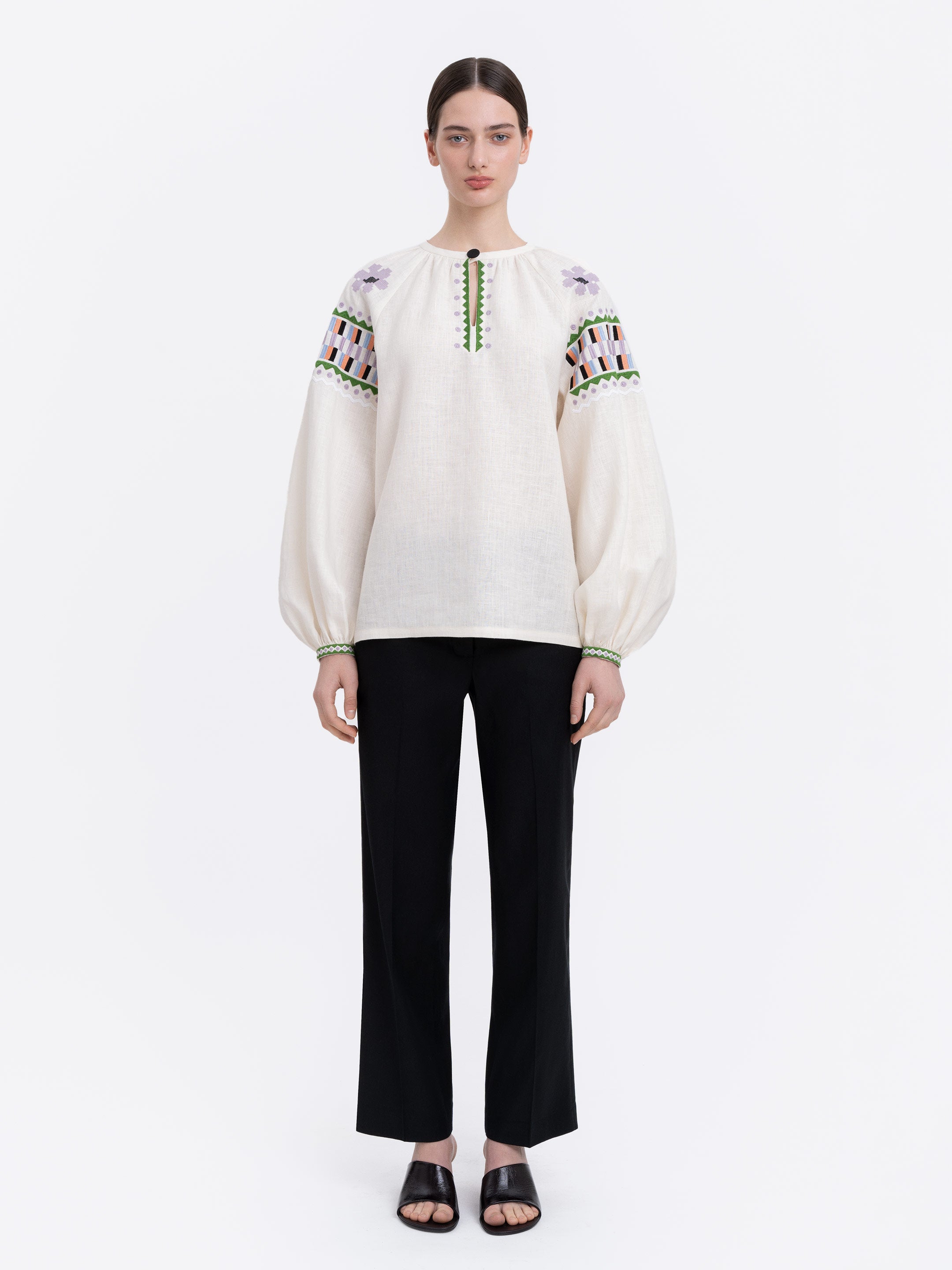 Milk‑coloured embroidered shirt  “Oda”