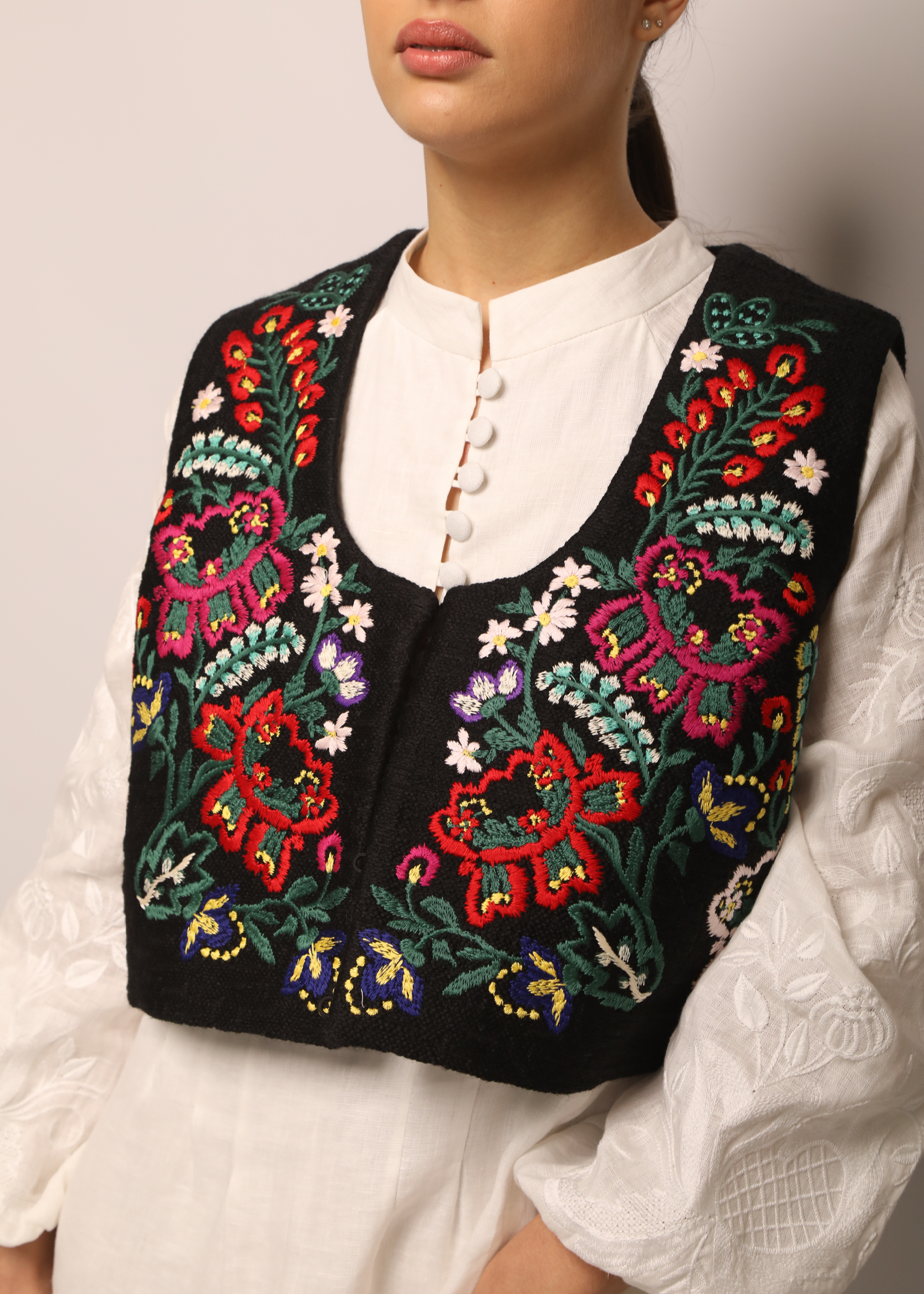 Kerset with traditional embroidery “Opillya”
