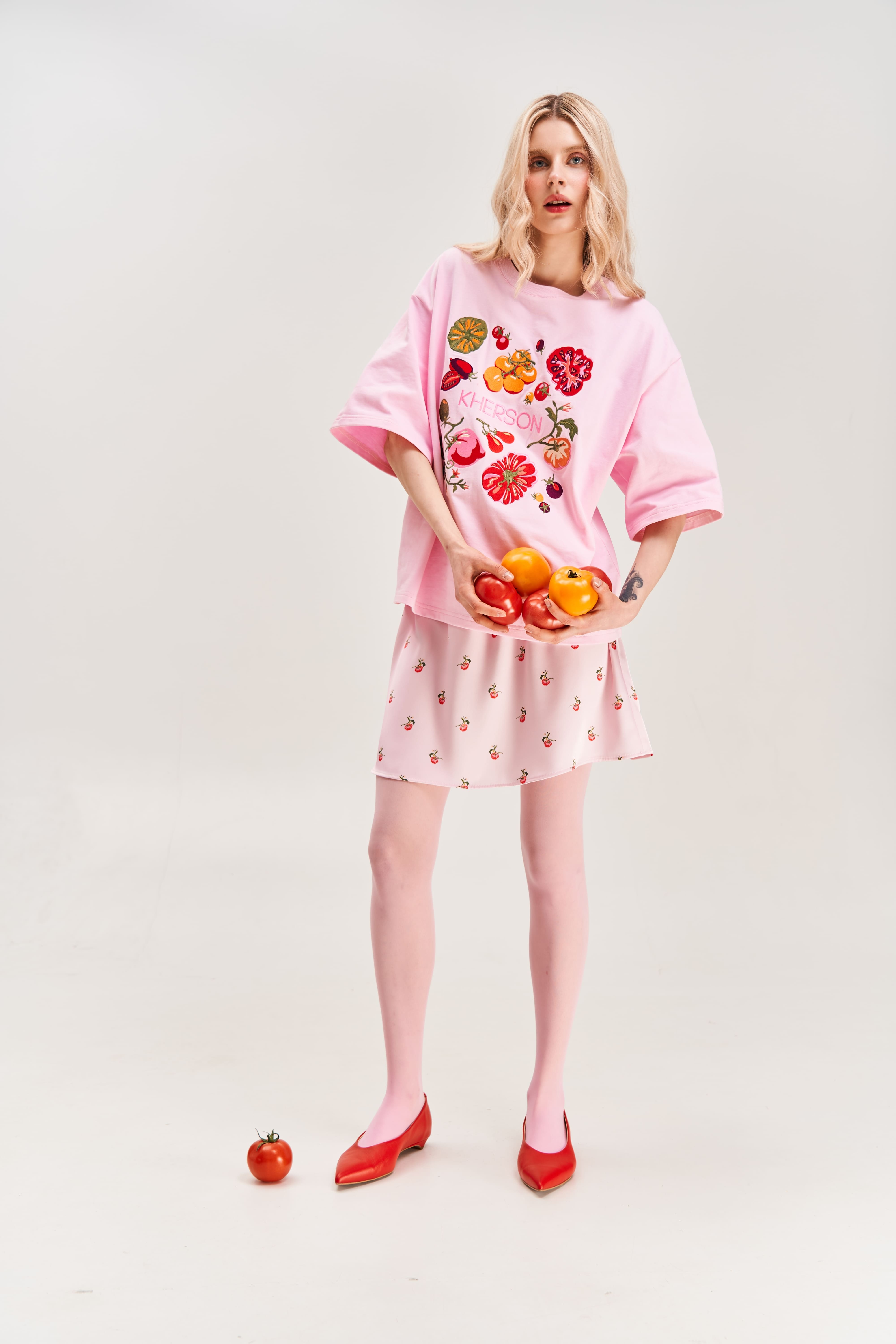 "Kherson Tomatoes" Embroidered T-shirt, Pink