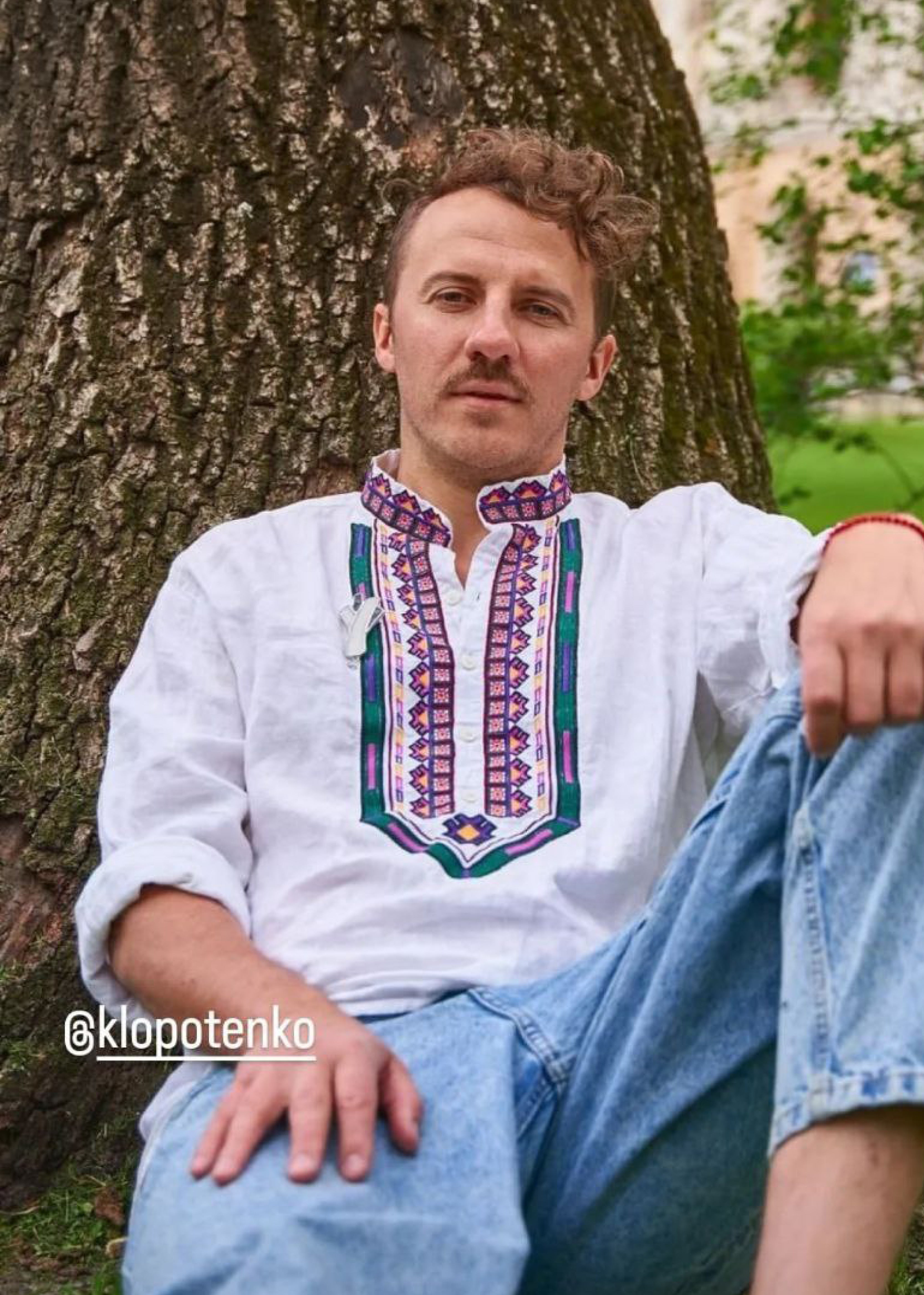 Men’s Traditional Embroidered Shirt “Romb” on white fabric