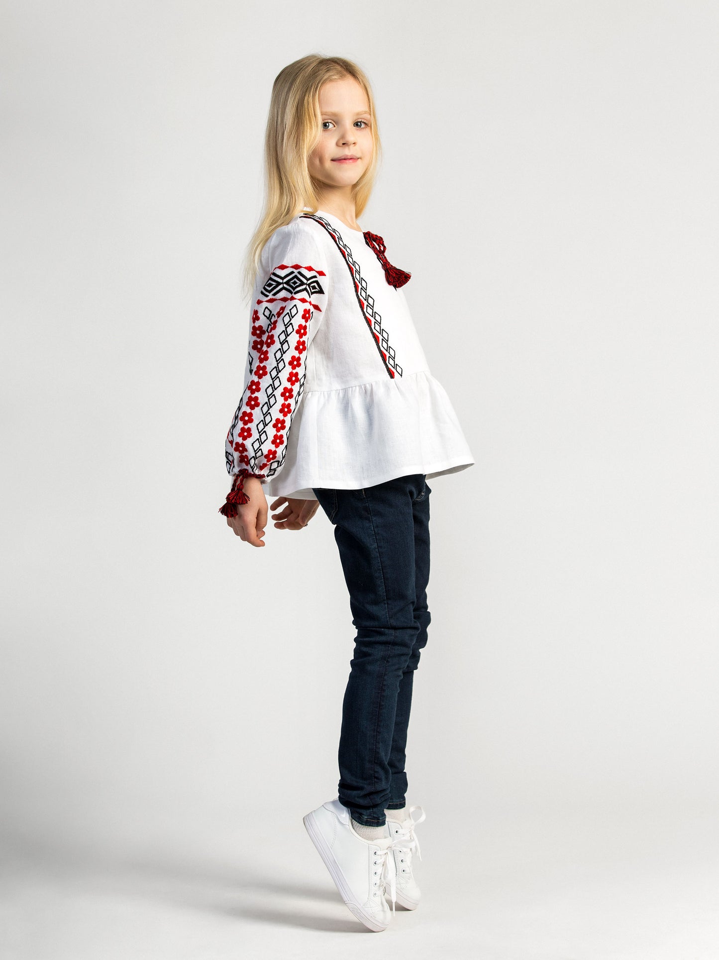 Embroidered shirt for girls "White Sakura"